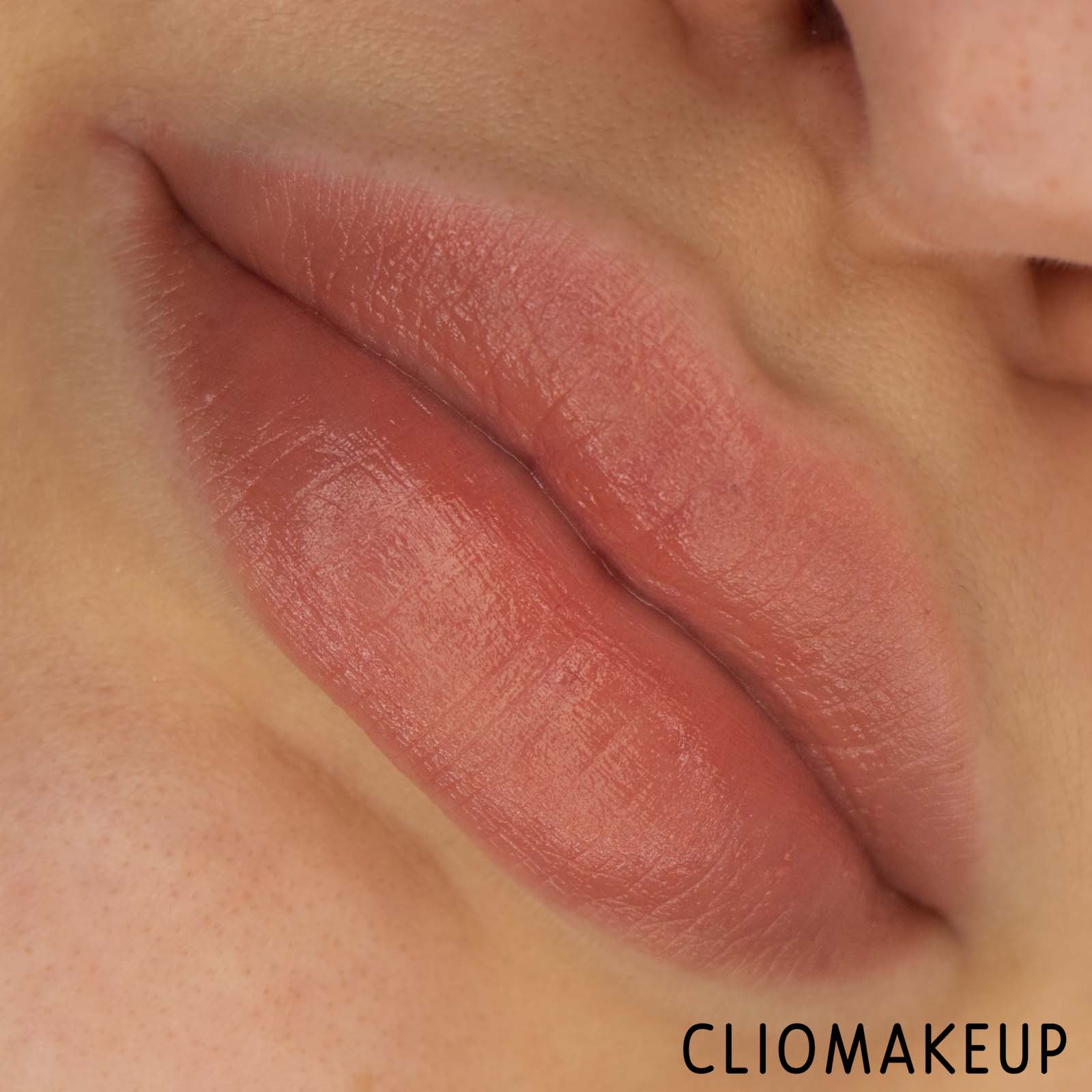 Cliomakeup-Recensione-Rossetti-Neve-Cosmetics-Dessert-À-Lèvres-Lipstick-Sweet-Sorbetto-Texture-Spf20-13