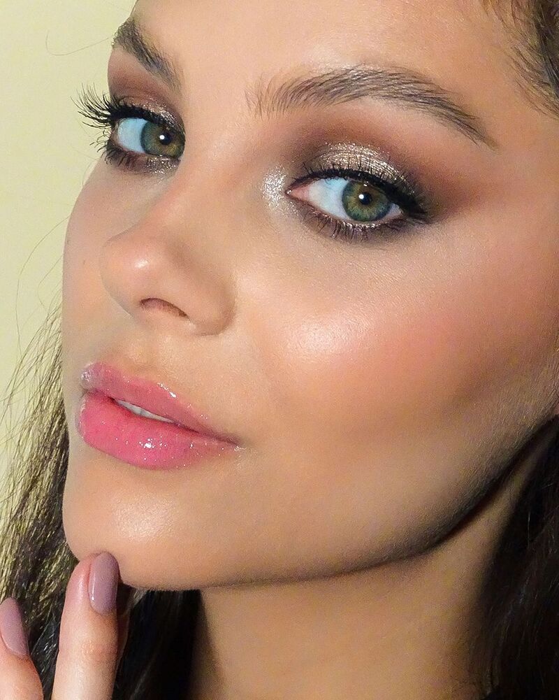 cliomakeup-come-mettere-bene-illuminante-guance