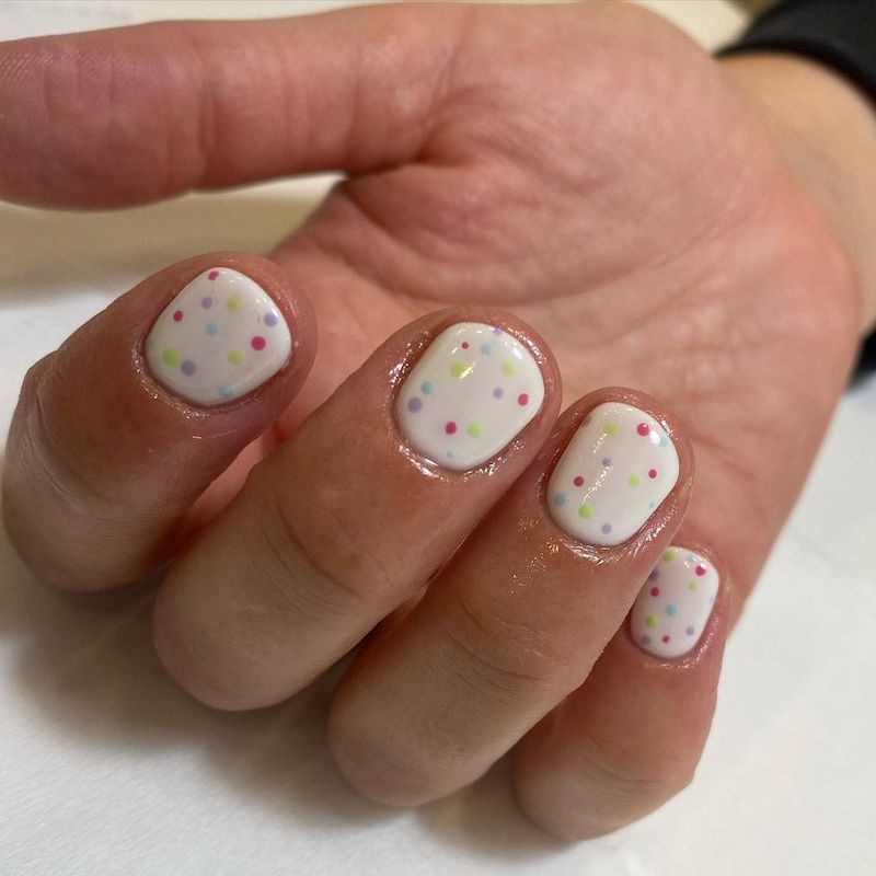 cliomakeup-confetti-nails-estate-2021-teamclio-1