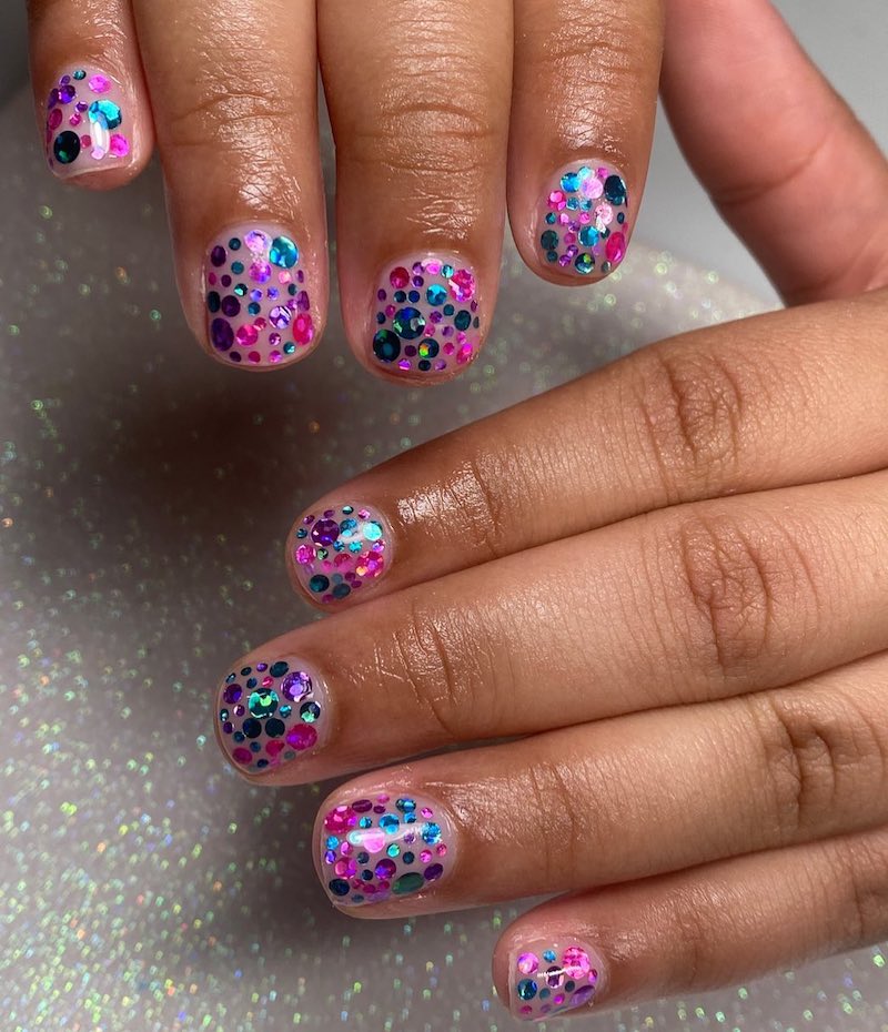 cliomakeup-confetti-nails-estate-2021-teamclio-2