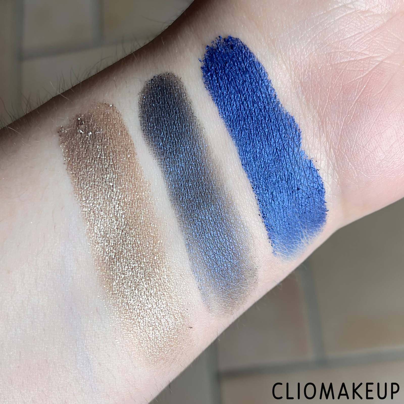 cliomakeup-recensione-palette-revolution-relove-colour-play-eyeshadow-palette-manifest-9