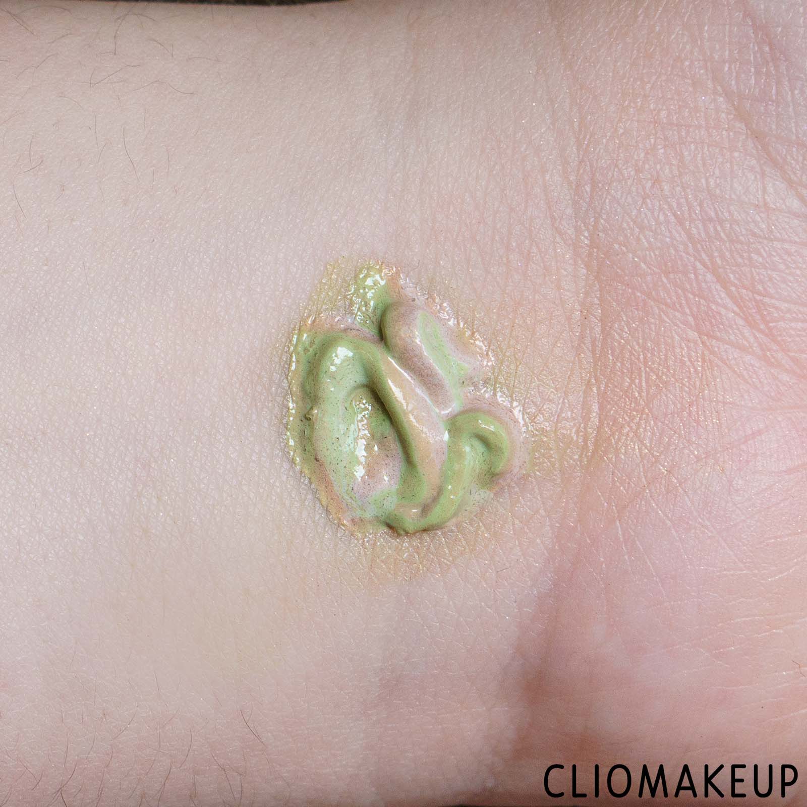 cliomakeup-recensione-primer-stila-one-step-correct-kitten-skin-tone-correcting-e-brightening-primer-6