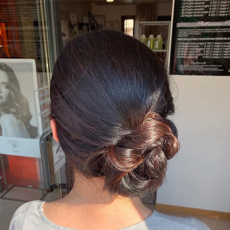 come-scegliere-lo-chignon-in-base-alla-forma-del-viso-basso-treccia