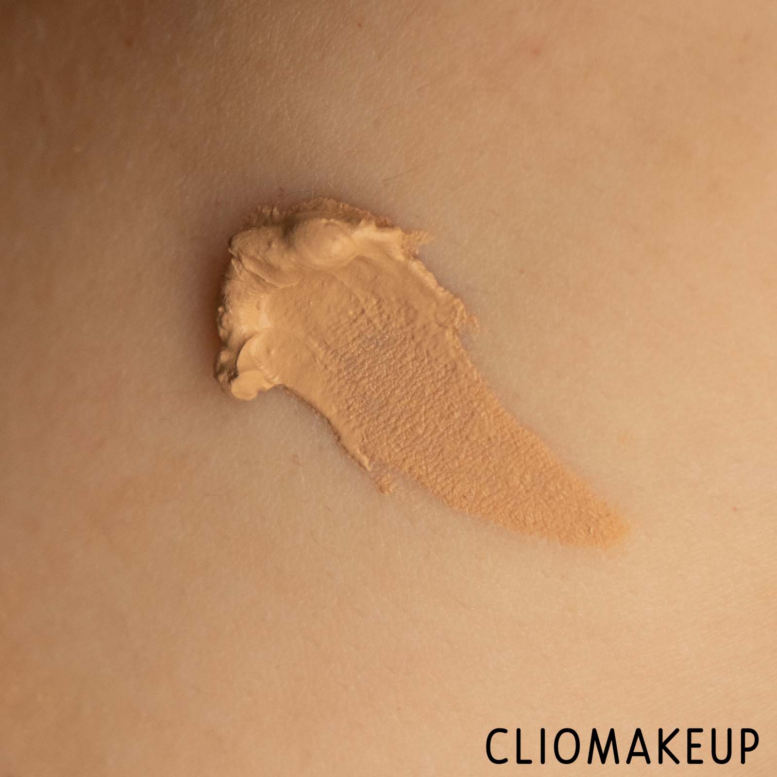 Cliomakeup-Recensione-Fondotinta-The-Balm-Even-Steven-Whipped-Foundation-6