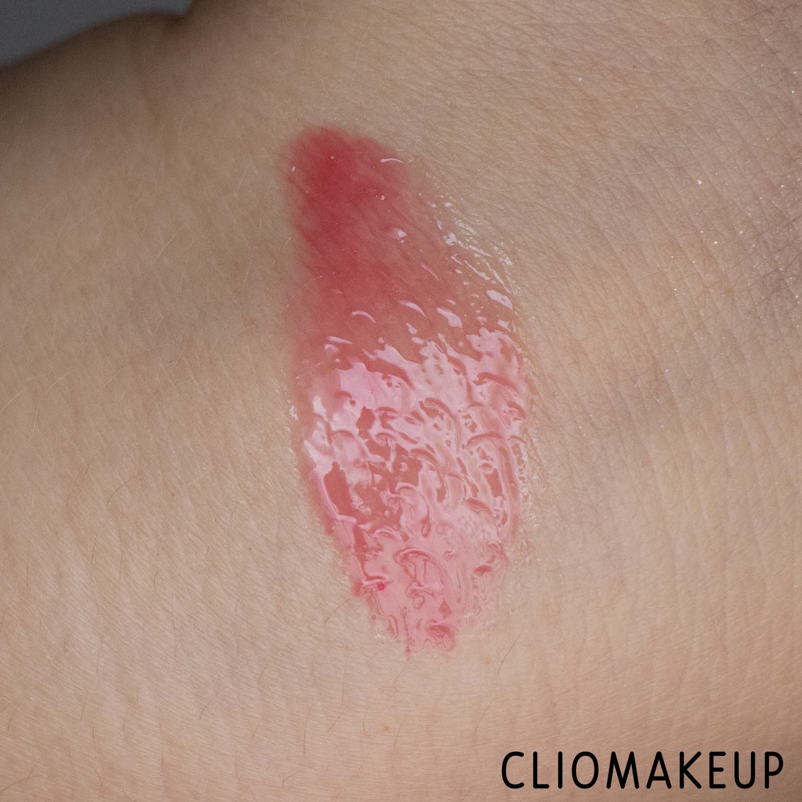 Cliomakeup-Recensione-Gloss-Fenty-Beauty-Gloss-Bomb-Heat-Universal-Lip-Luminizer-Plumper-6