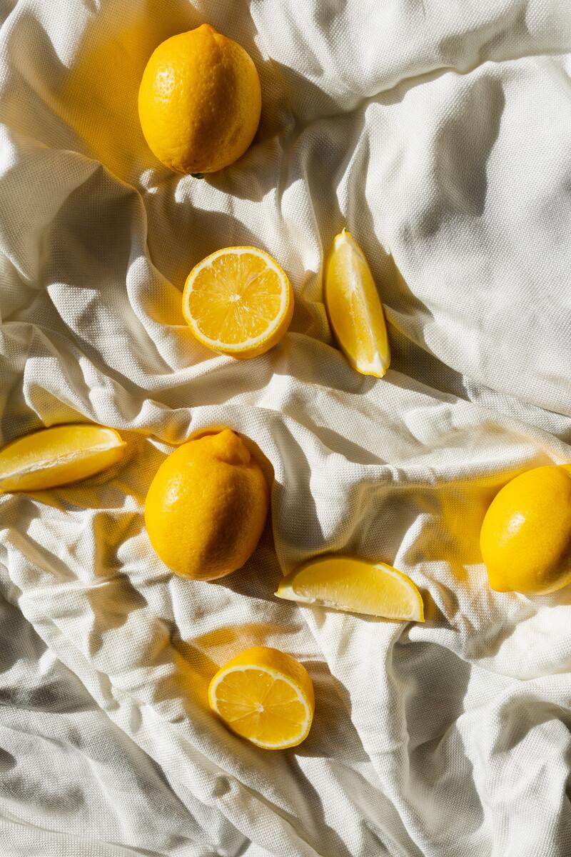 cliomakeup-come-schiarire-i-peli-fette-limone