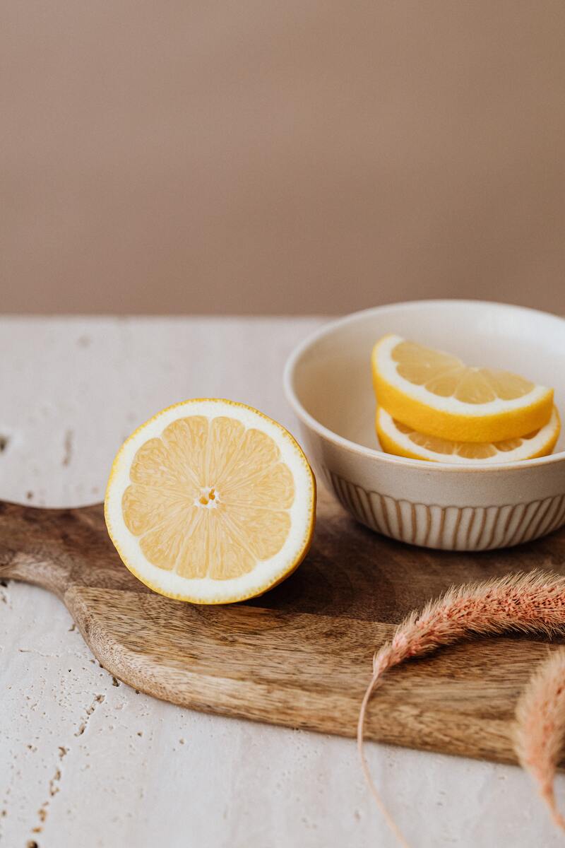 cliomakeup-come-schiarire-i-peli-succo-limone