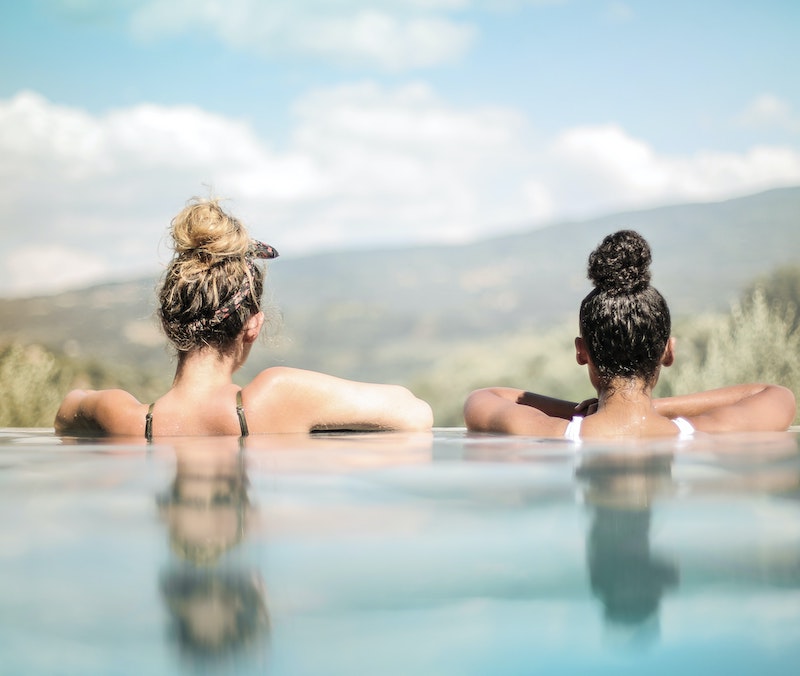 cliomakeup-igiene-intima-estate-teamclio-piscina