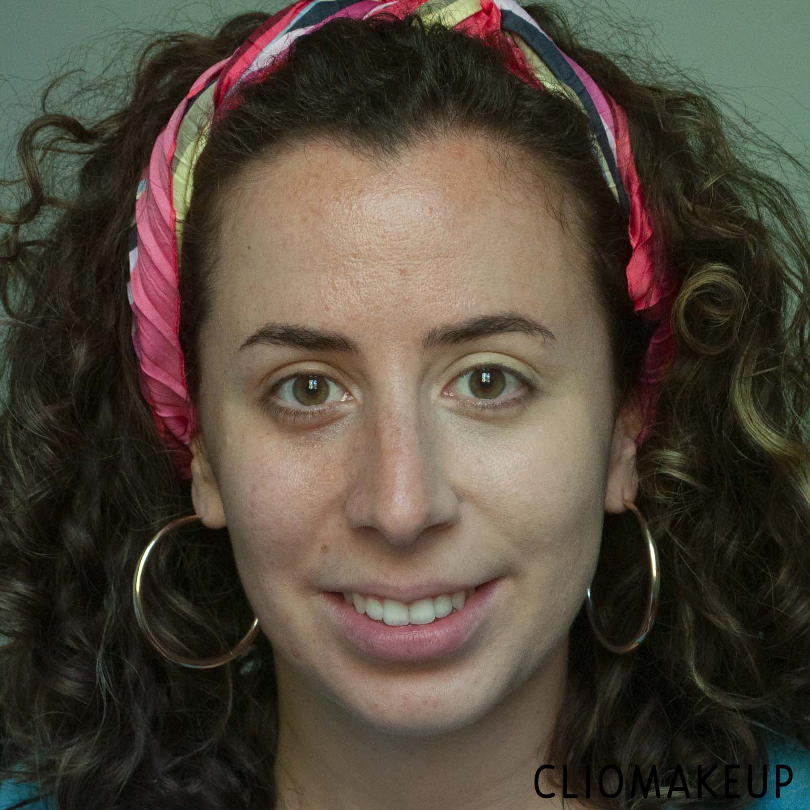 cliomakeup-recensione-correttore-rare-beauty-liquid-touch-brightening-concealer-10