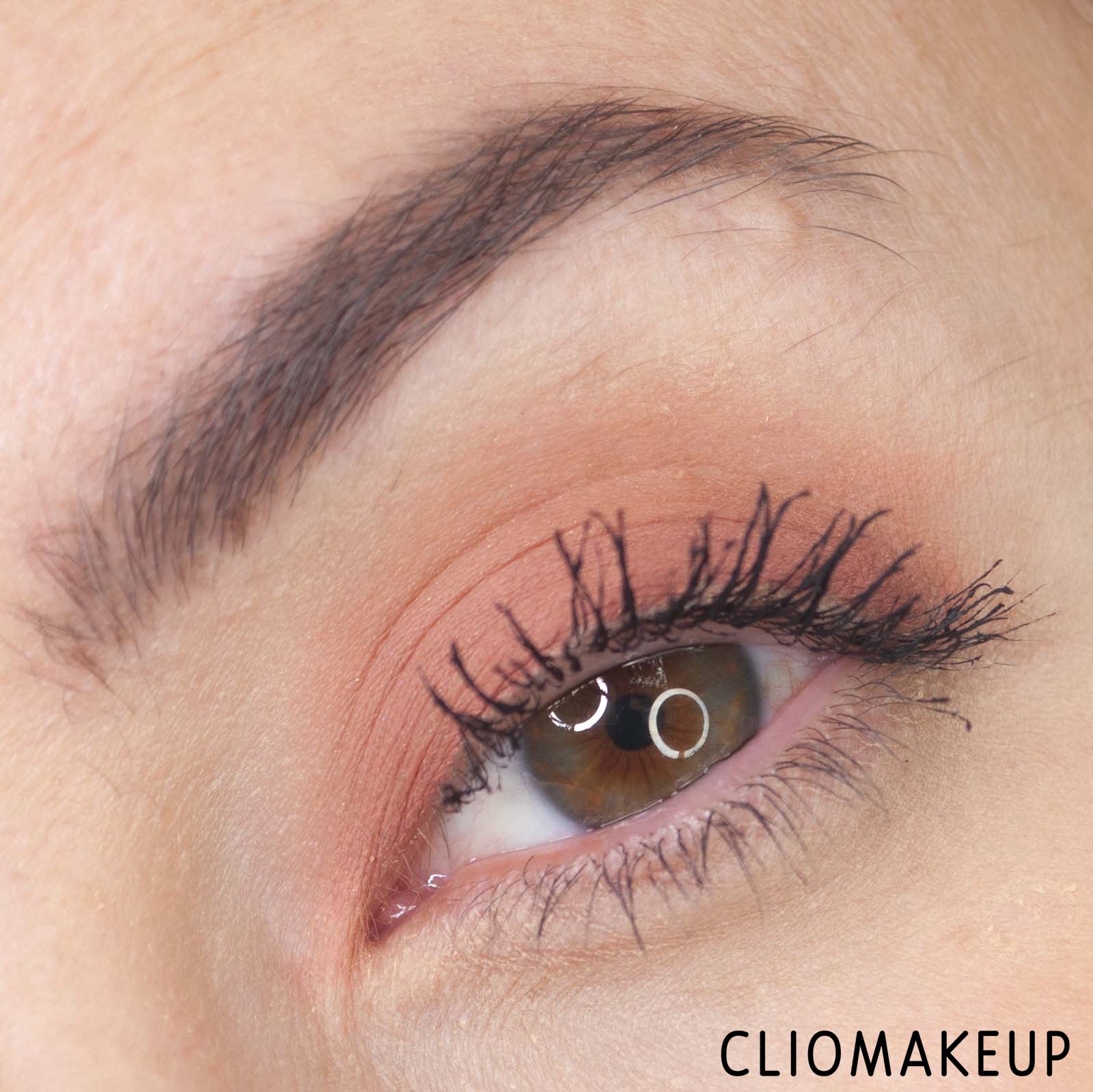 cliomakeup-recensione-ombretto-liquido-rare-beauty-stay-vulnerable-liquid-eyeshadow-11