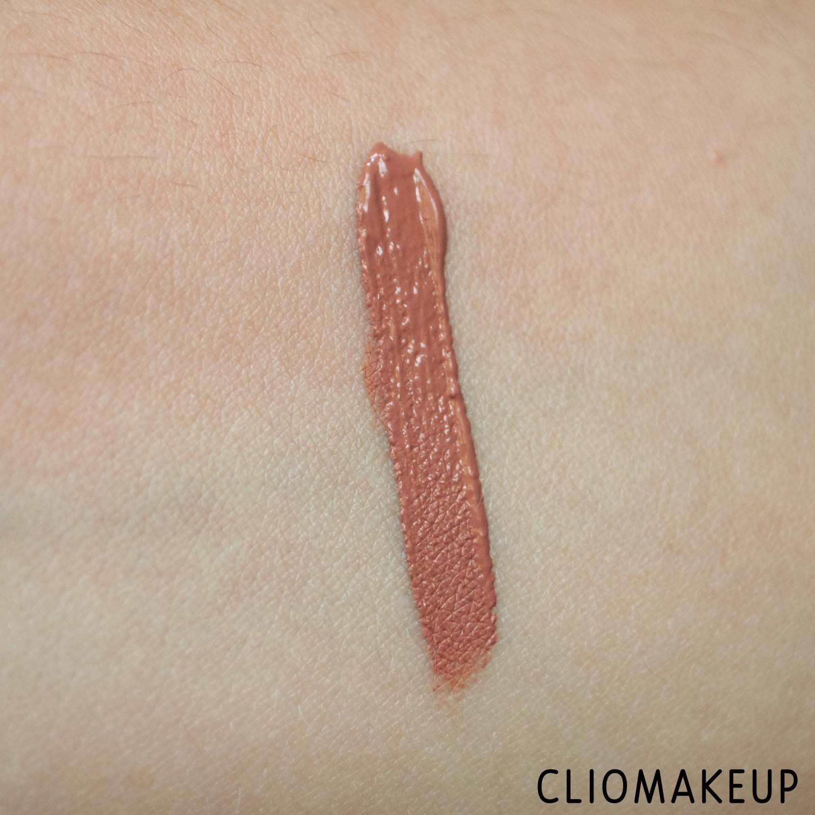 cliomakeup-recensione-ombretto-liquido-rare-beauty-stay-vulnerable-liquid-eyeshadow-6