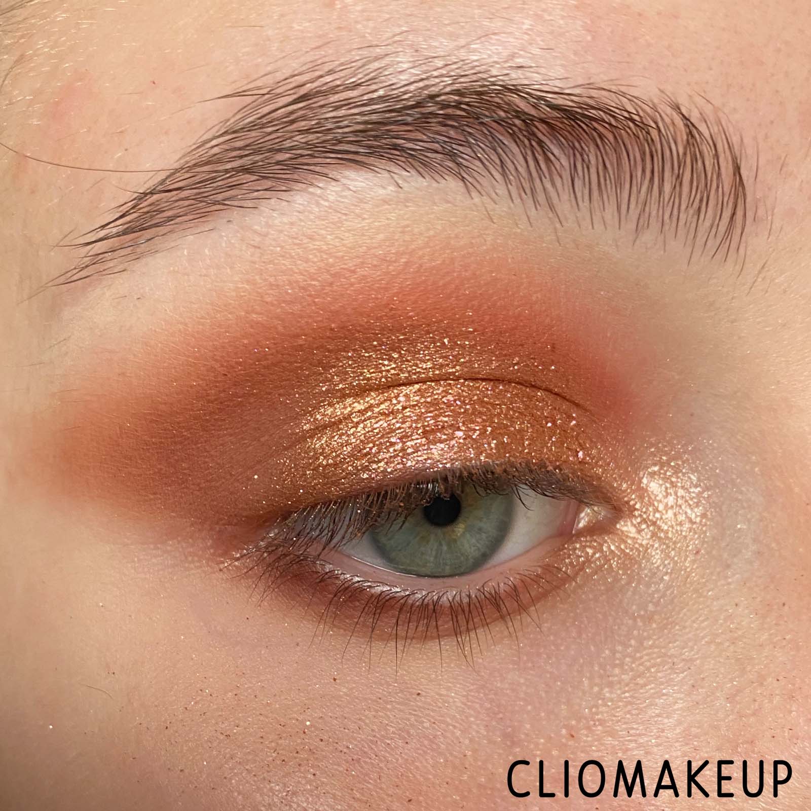 Cliomakeup-Recensione-Palette-Wycon-Huephorya-Colour-Explosion-Time-Lapse-Sunset-Lover-Eyeshadow-Palette-10