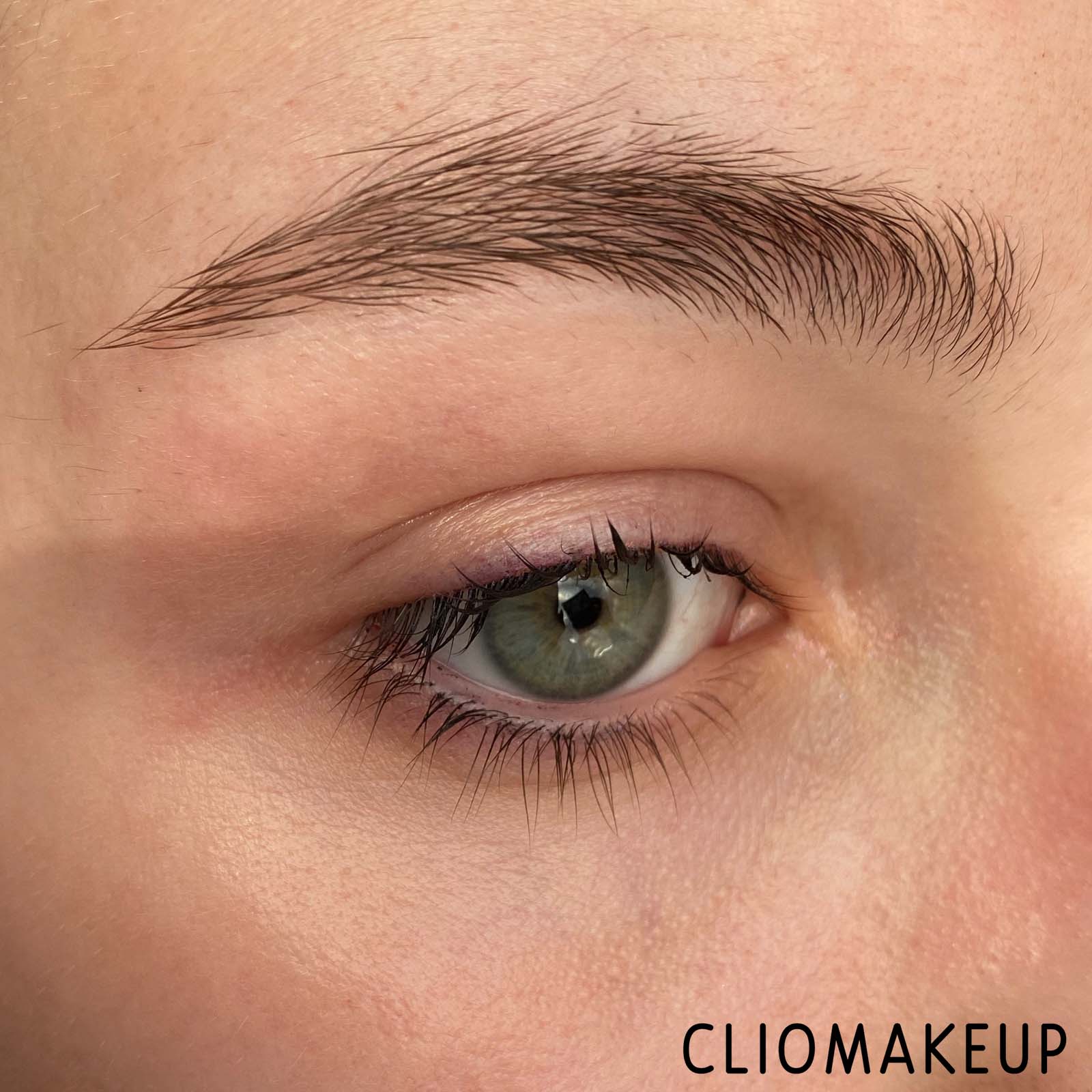 Cliomakeup-Recensione-Pomata-Sopracciglia-Benefit-Powmade-Brow-Pomade-Full-Pigment-Brow-Pomade-9