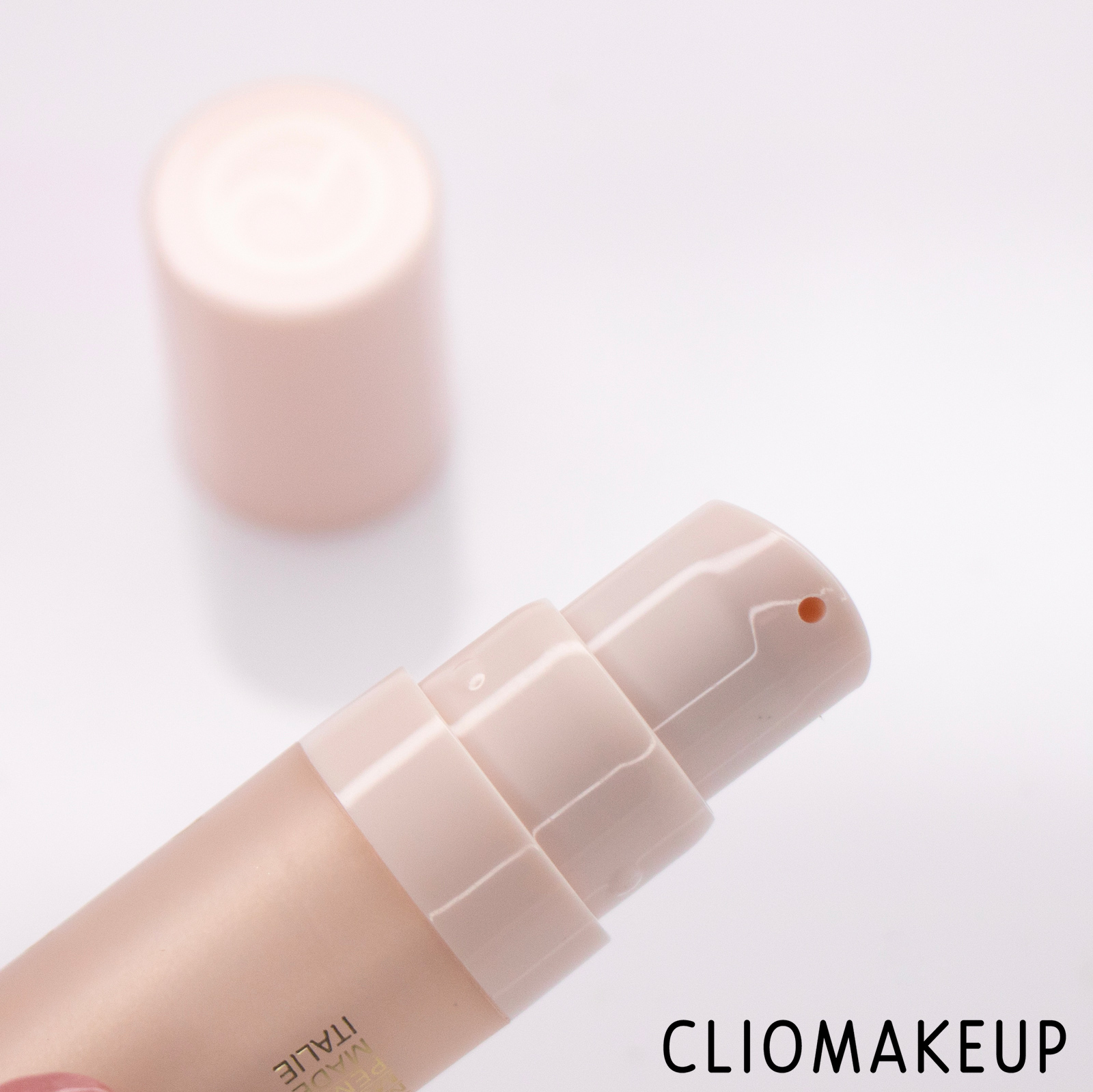 Cliomakeup-Recensione-Primer-Rare-Beauty-Always-An-Optimist-Illuminating-Primer-5