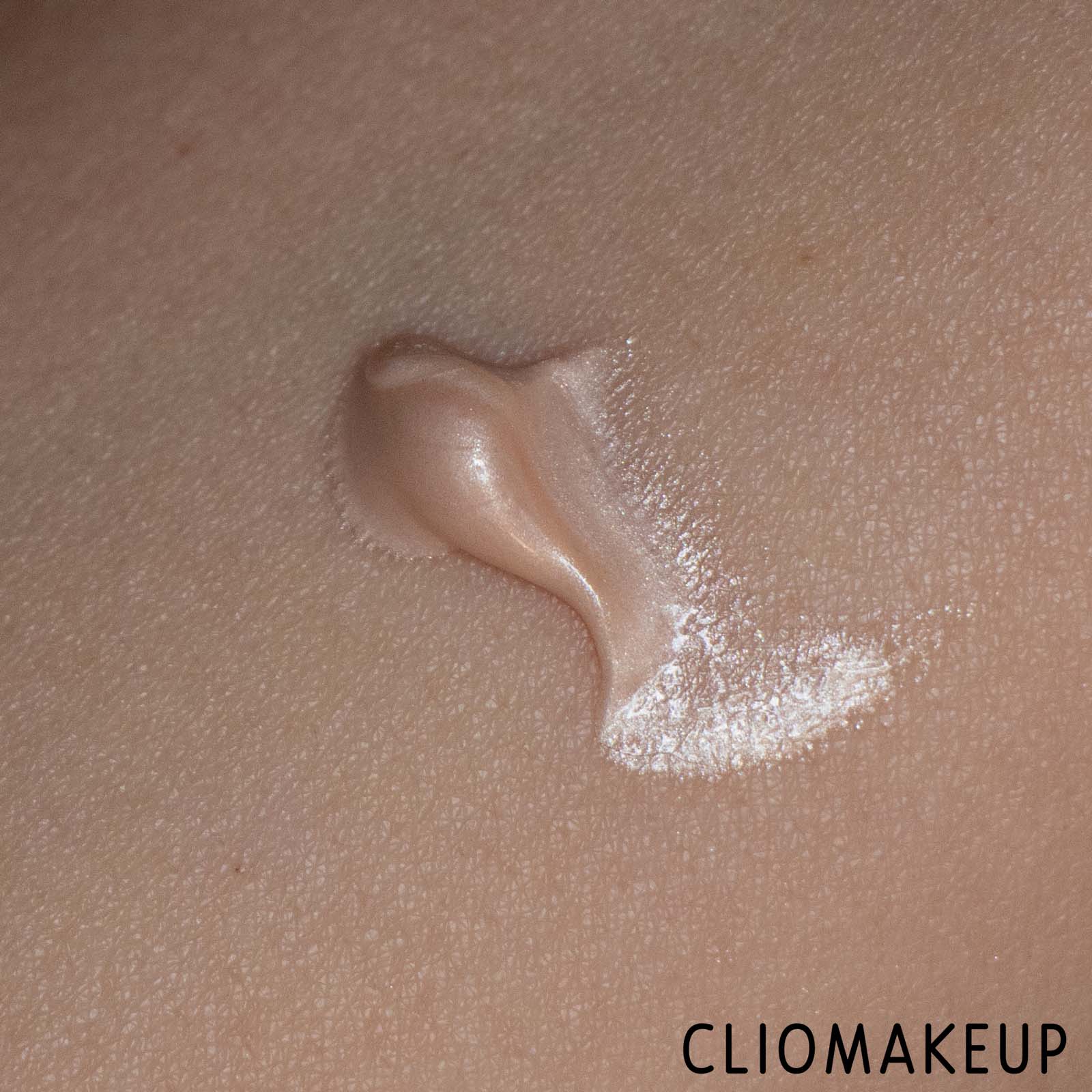 Cliomakeup-Recensione-Primer-Rare-Beauty-Always-An-Optimist-Illuminating-Primer-6