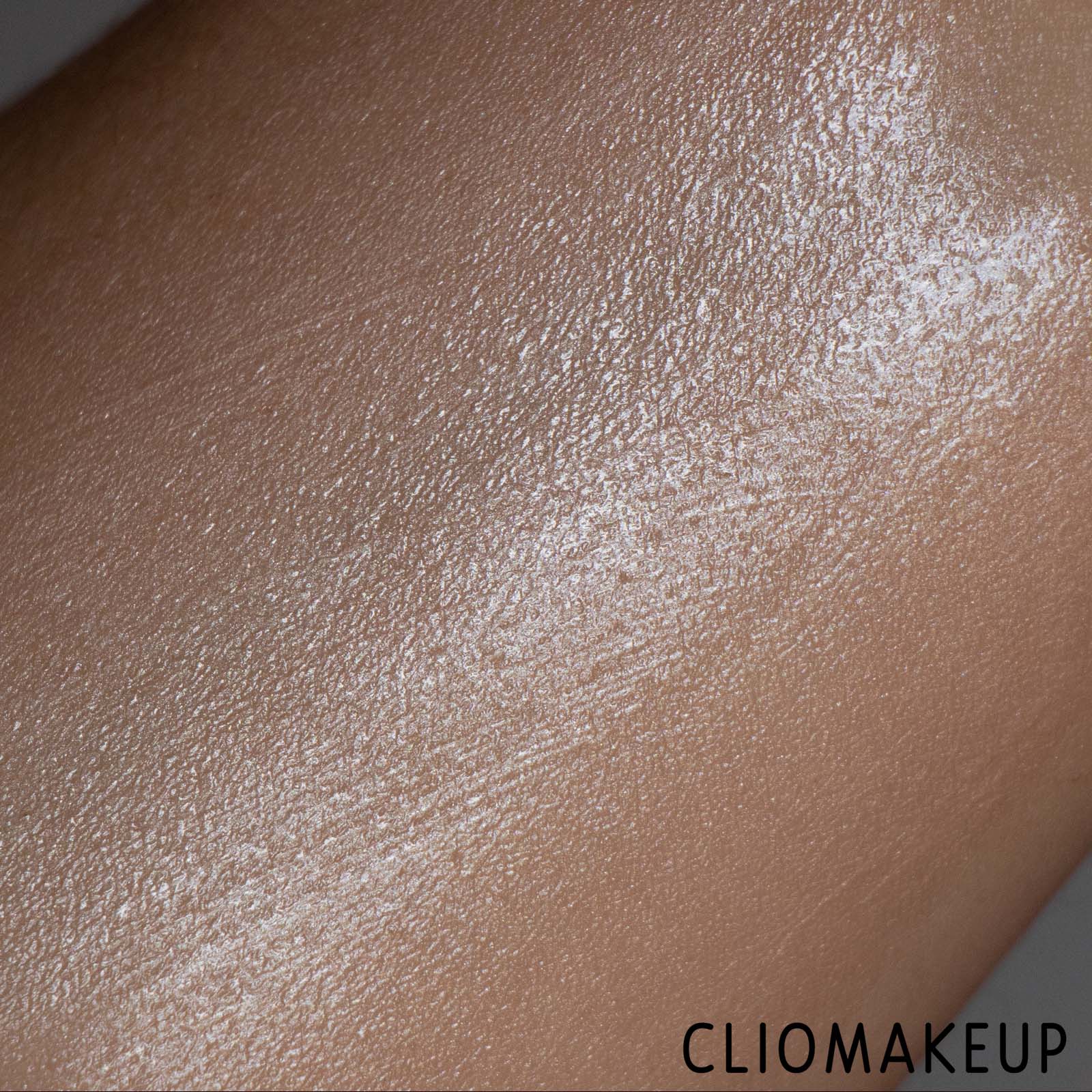 Cliomakeup-Recensione-Primer-Rare-Beauty-Always-An-Optimist-Illuminating-Primer-8