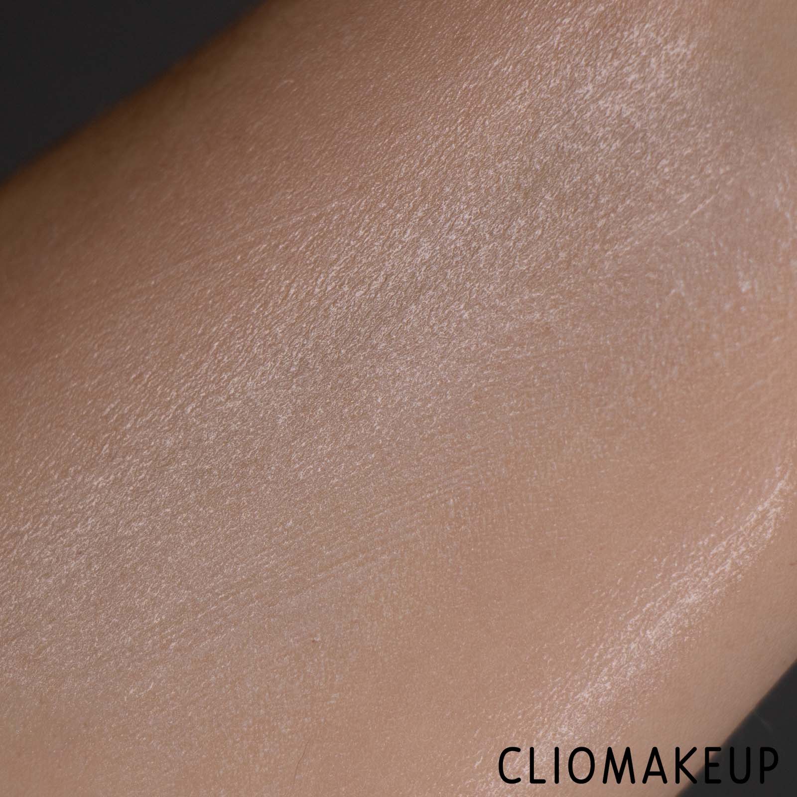 Cliomakeup-Recensione-Primer-Rare-Beauty-Always-An-Optimist-Illuminating-Primer-9