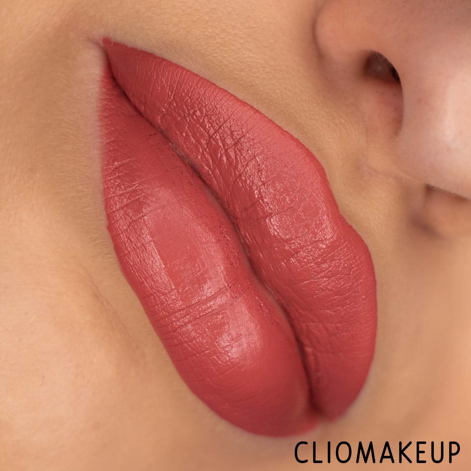 Cliomakeup-Recensione-Rossetto-Too-Faced-Lip-Injection-Liquid-Lipstick-Power-Plumping-Cream-Liquid-Lipstick-11