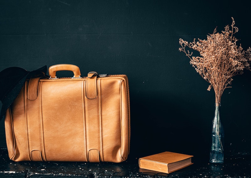 cliomakeup-come-riutilizzare-crema-solare-avanzata-teamclio-borsa-pelle