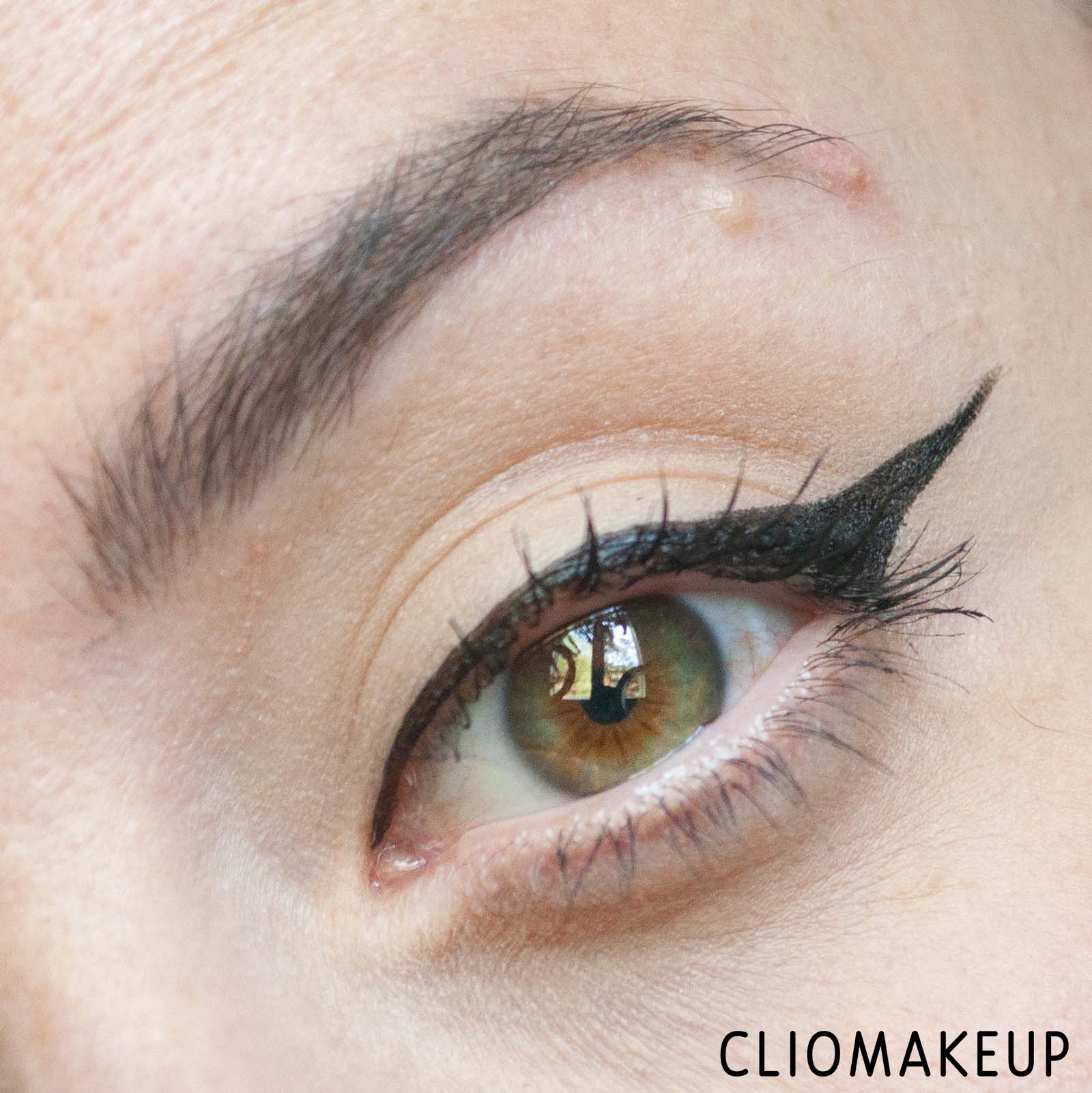 cliomakeup-recensione-eyeliner-rare-beauty-perfect-strokes-matte-liquid-liner-10