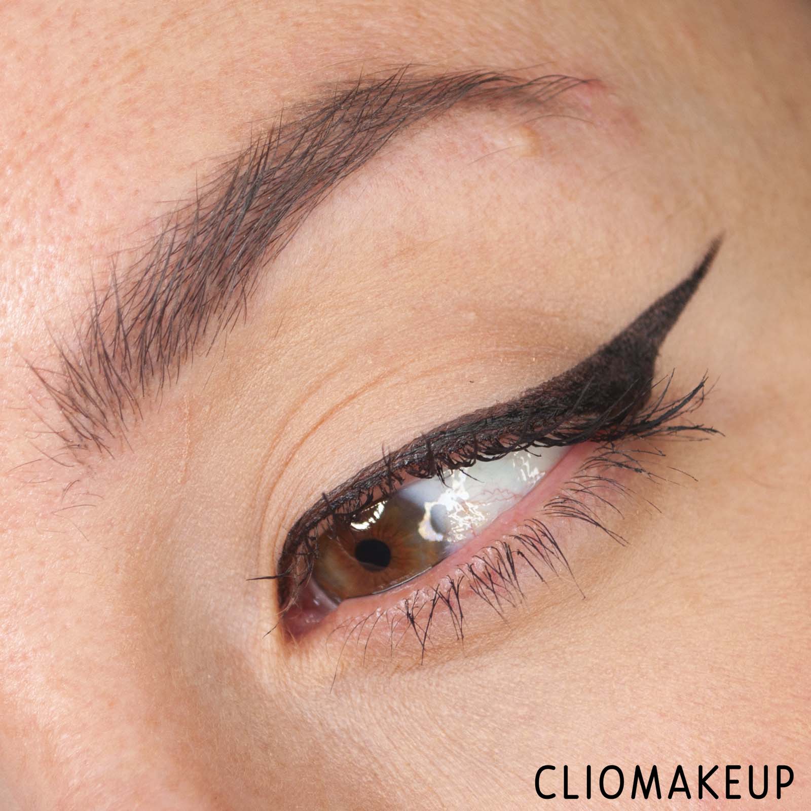 cliomakeup-recensione-eyeliner-rare-beauty-perfect-strokes-matte-liquid-liner-11
