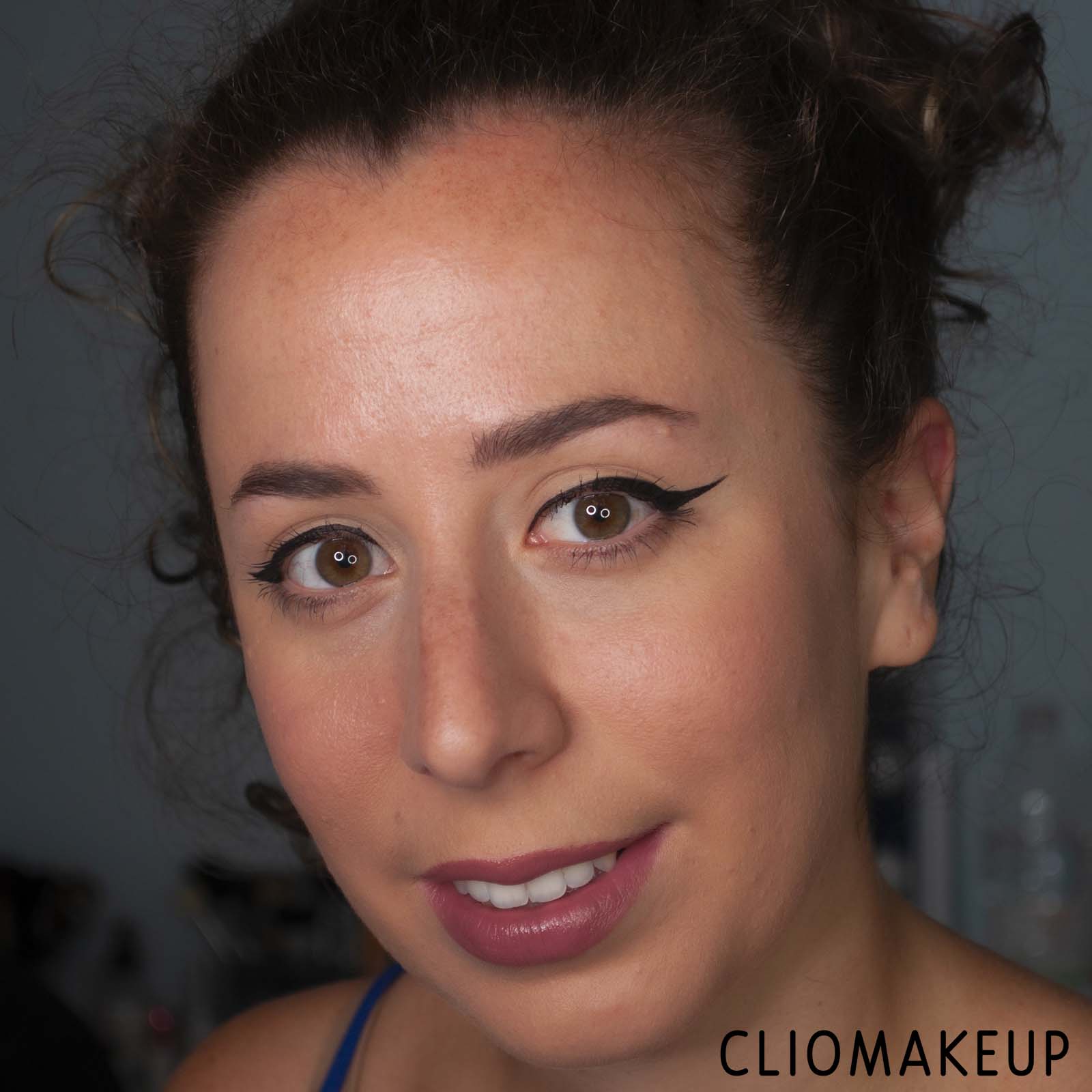 cliomakeup-recensione-eyeliner-rare-beauty-perfect-strokes-matte-liquid-liner-13