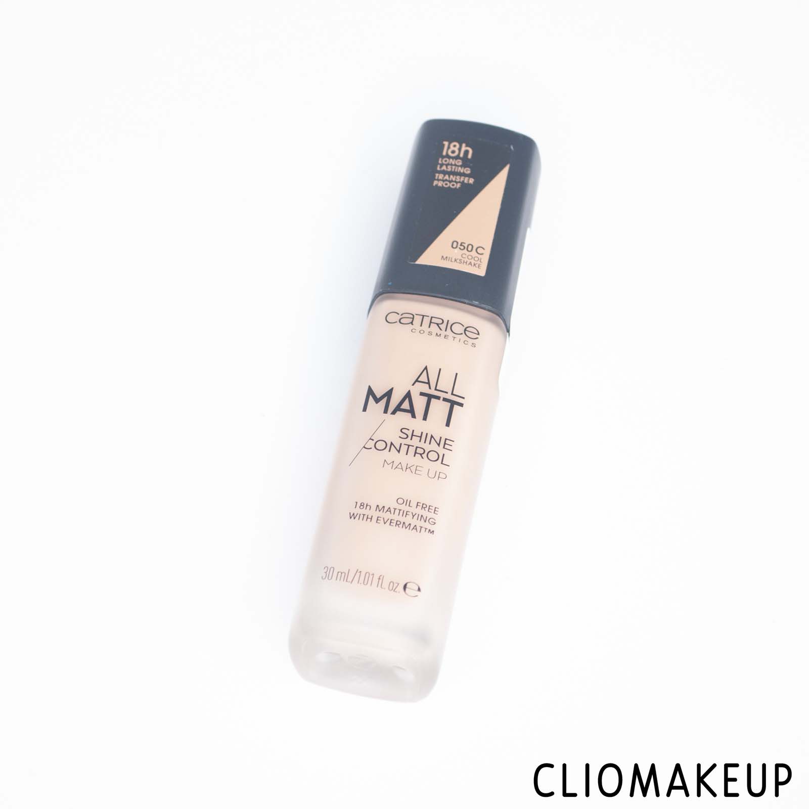 cliomakeup-recensione-fondotinta-catrice-all-matt-shine-control-makeup-2