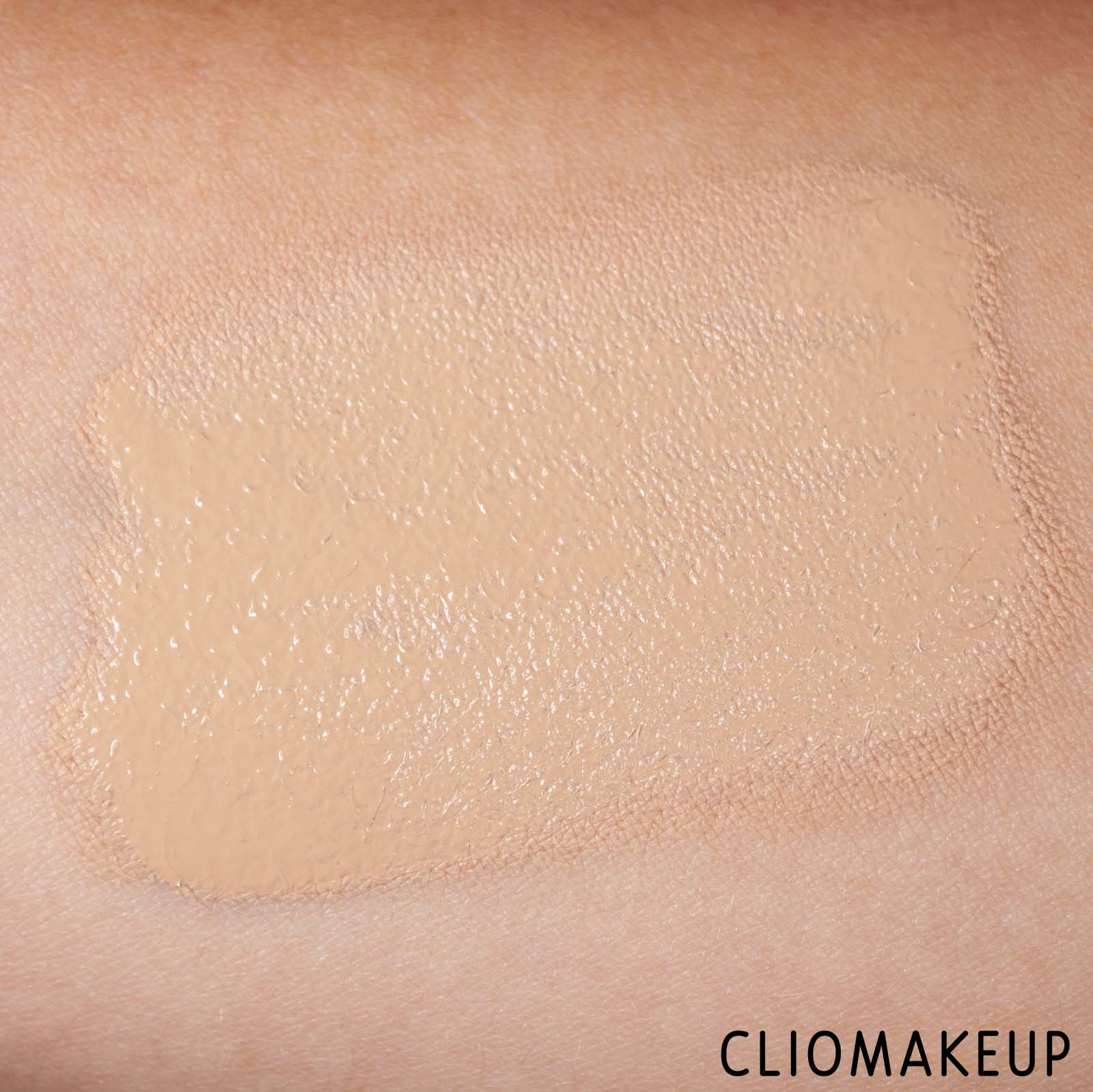 cliomakeup-recensione-fondotinta-catrice-all-matt-shine-control-makeup-9