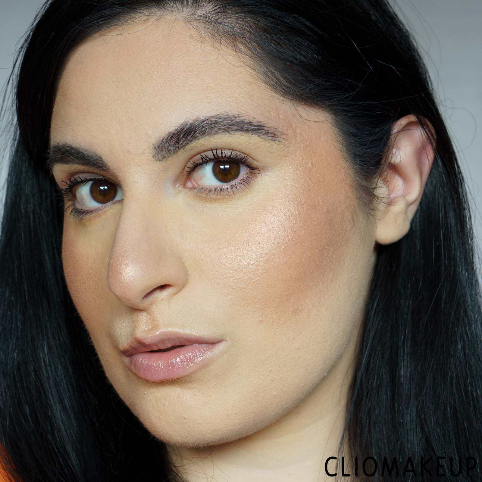 cliomakeup-recensione-illuminante-essence-berry-on-highlighter-12