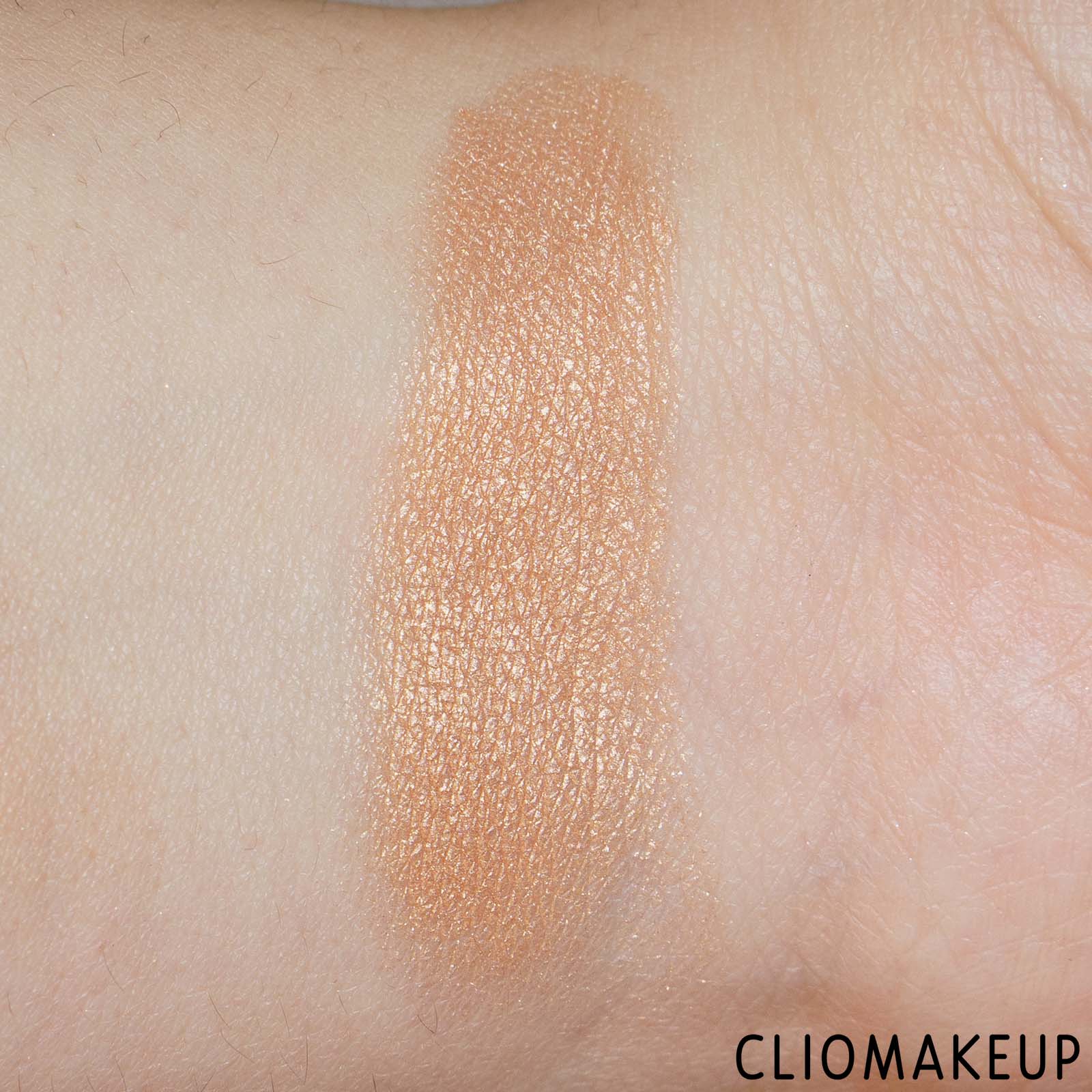 cliomakeup-recensione-illuminante-essence-berry-on-highlighter-6