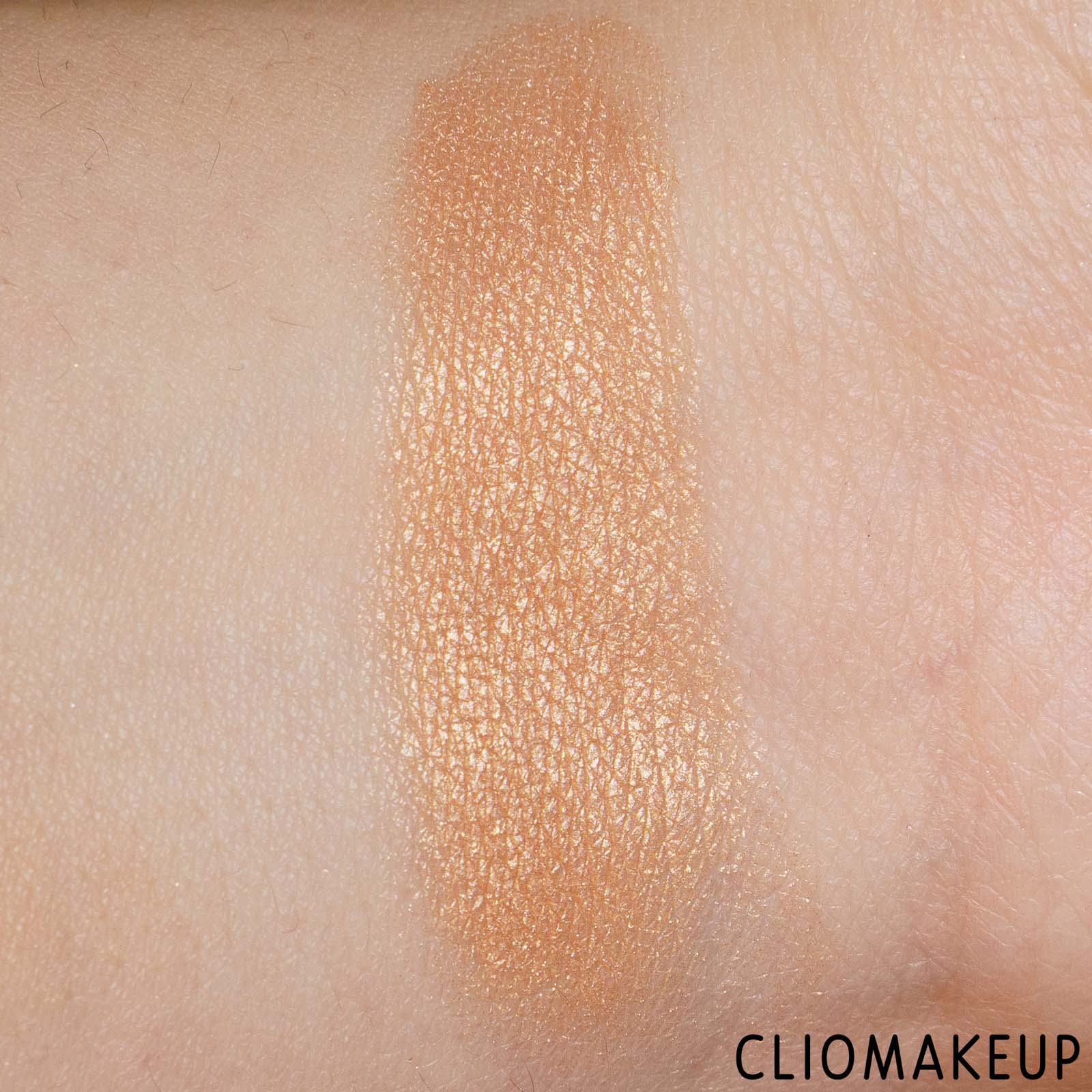 cliomakeup-recensione-illuminante-essence-berry-on-highlighter-7