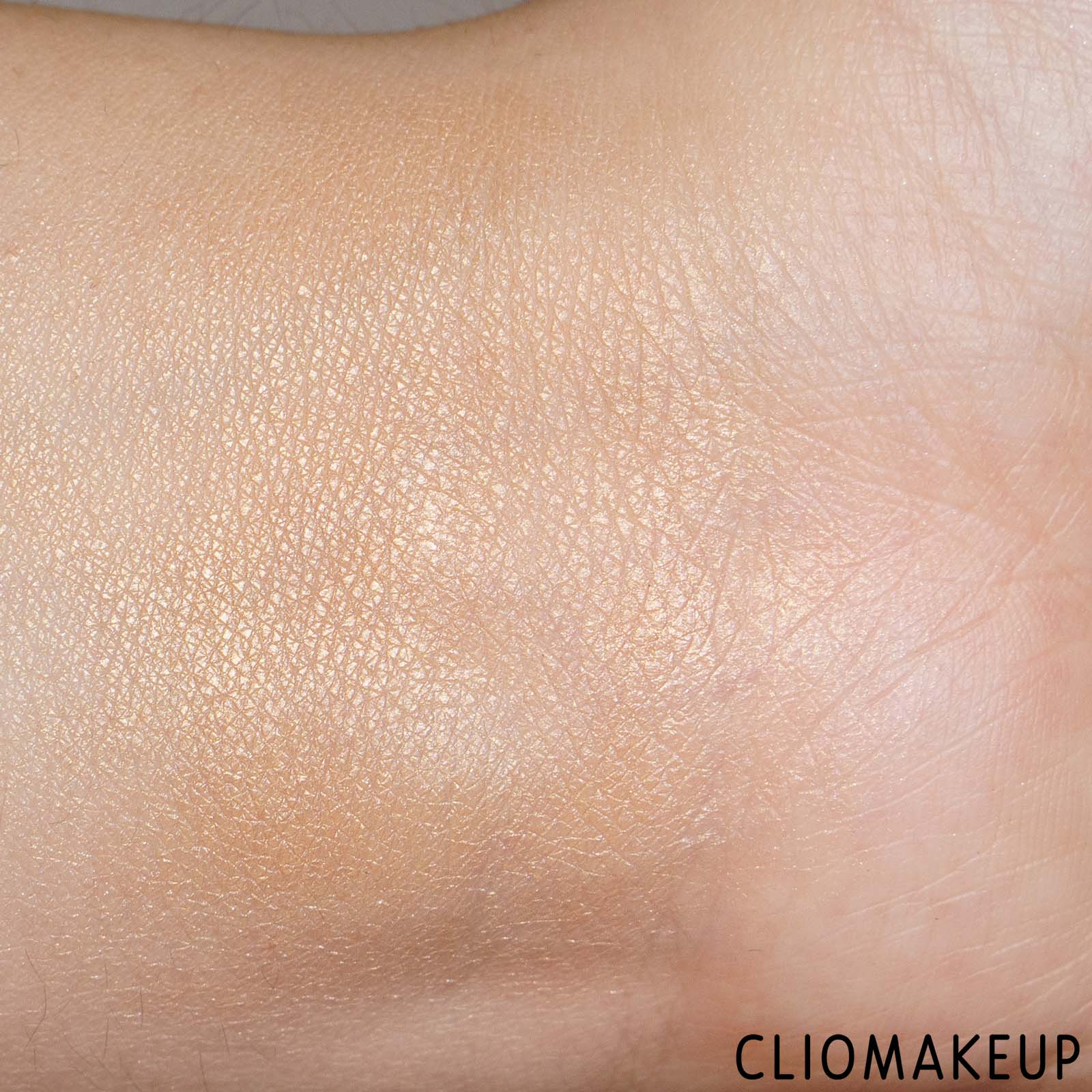 cliomakeup-recensione-illuminante-essence-berry-on-highlighter-9