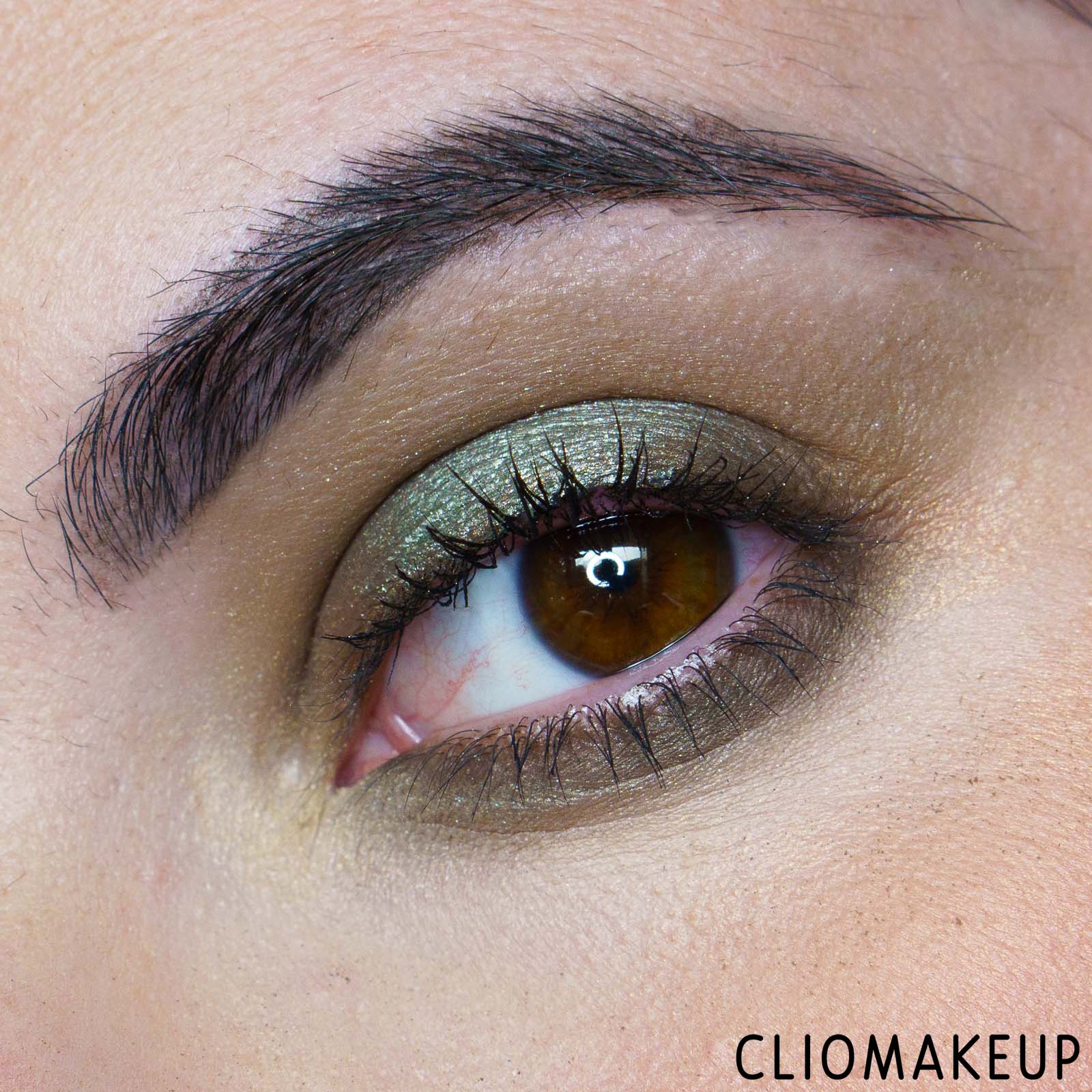 cliomakeup-recensione-palette-essence-dancing-green-eyeshadow-palette-11