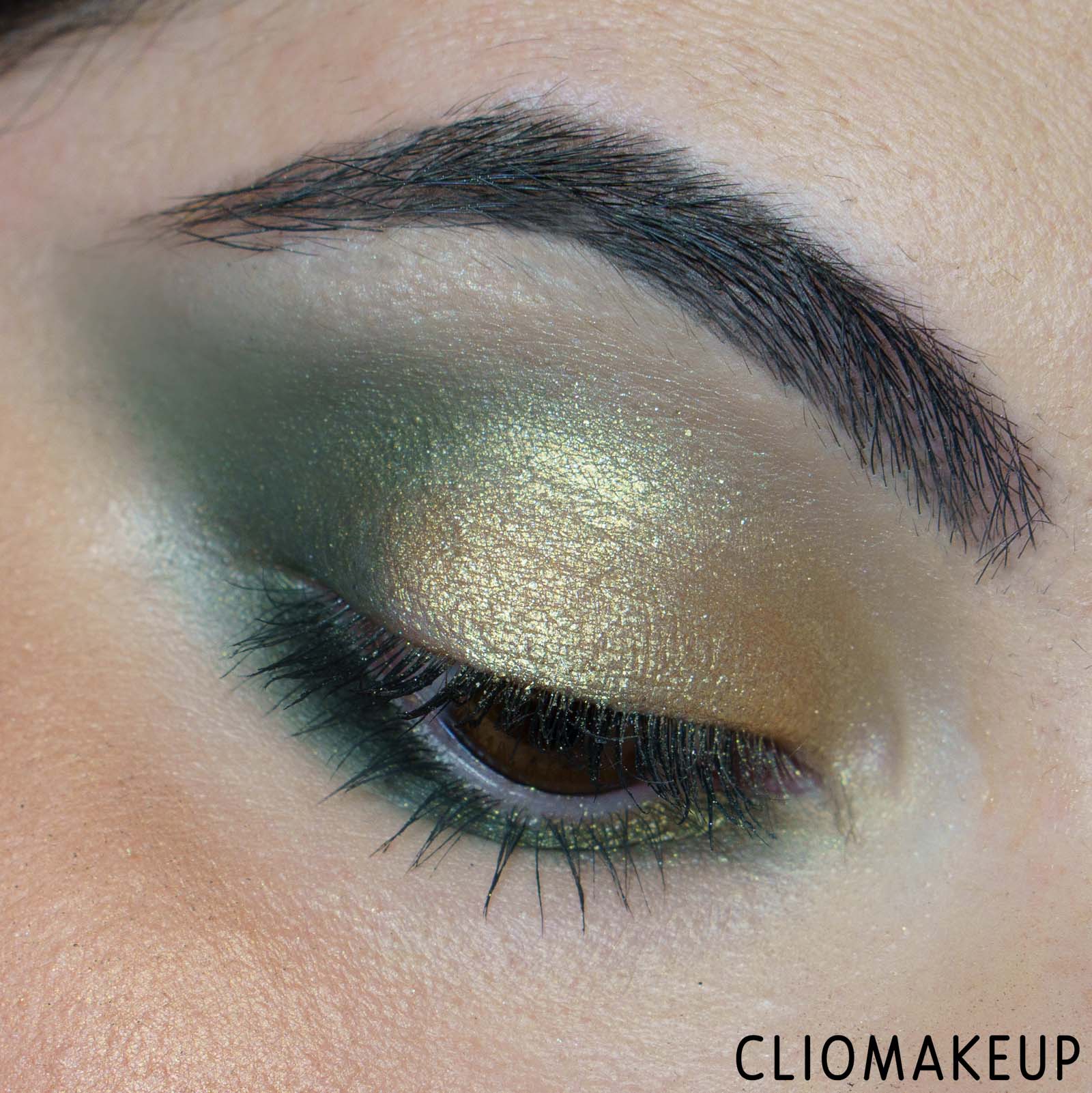 cliomakeup-recensione-palette-essence-dancing-green-eyeshadow-palette-15