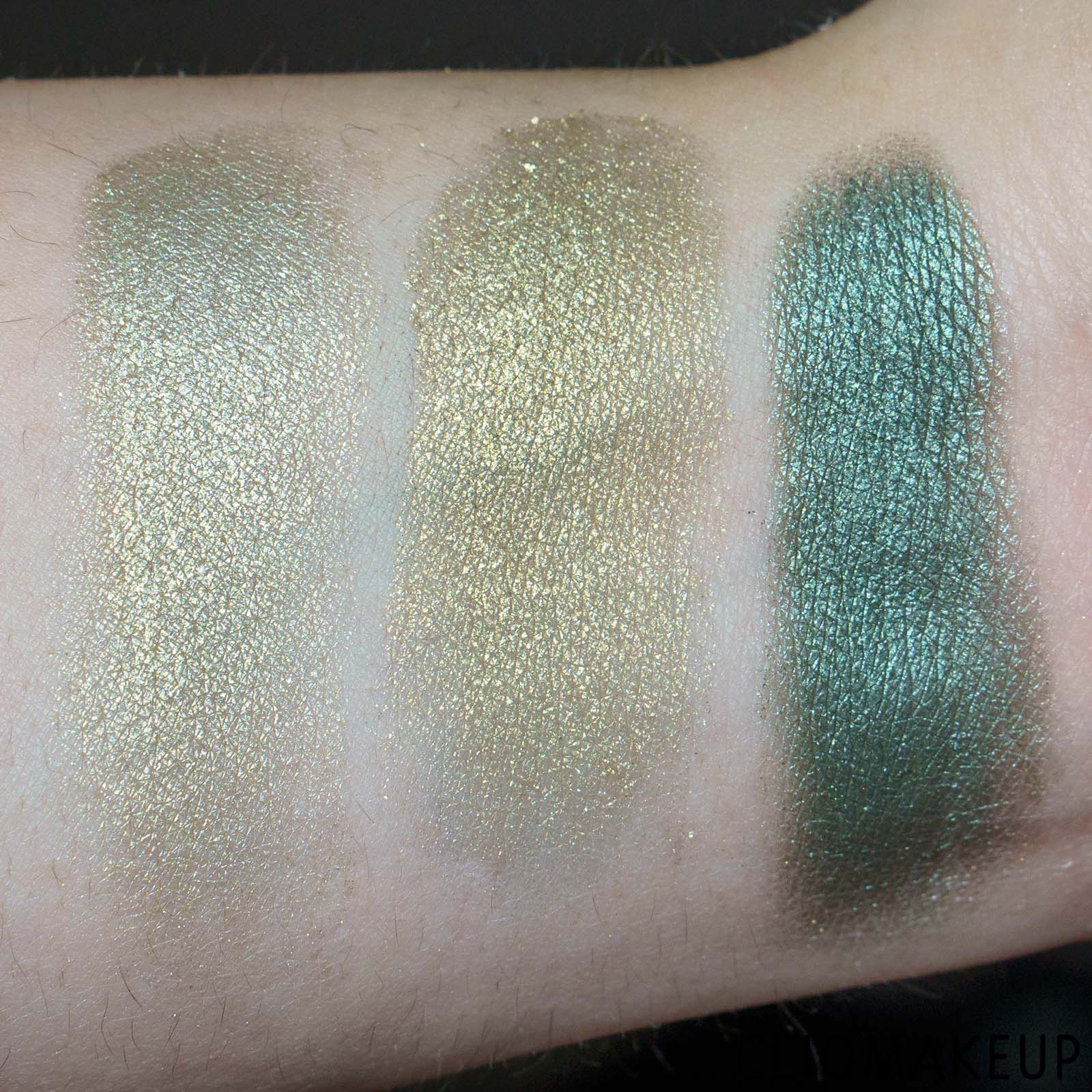 cliomakeup-recensione-palette-essence-dancing-green-eyeshadow-palette-9