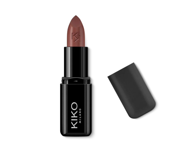 make-up-capelli-corti-rossetto