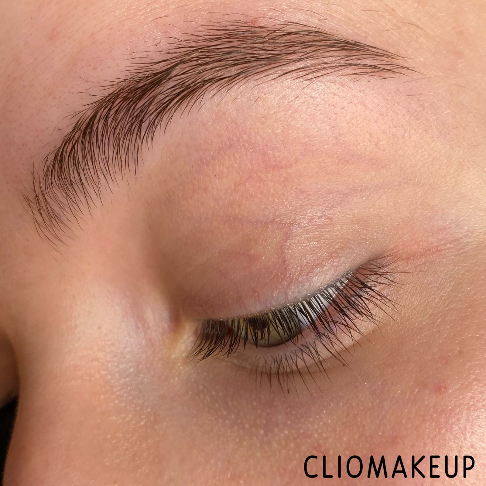 Cliomakeup-Recensione-Matita-Sopracciglia-Sephora-12Hr-Wear-Mistake-Proof-Brow-Pencil-8