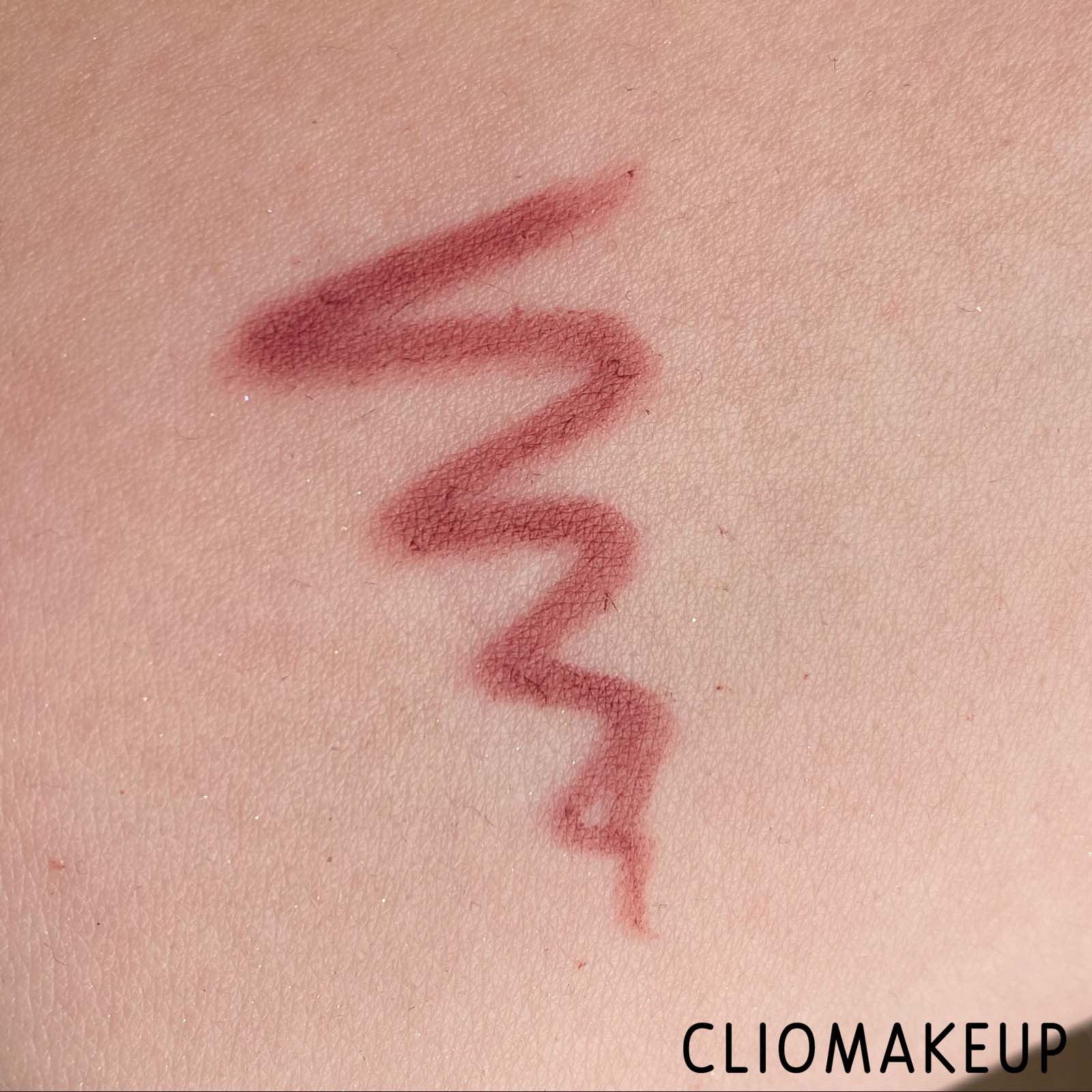 Cliomakeup-Recensione-Matite-Labbra-Mesauda-Rebellips-Matita-Labbra-Waterproof-In-Plastica-6