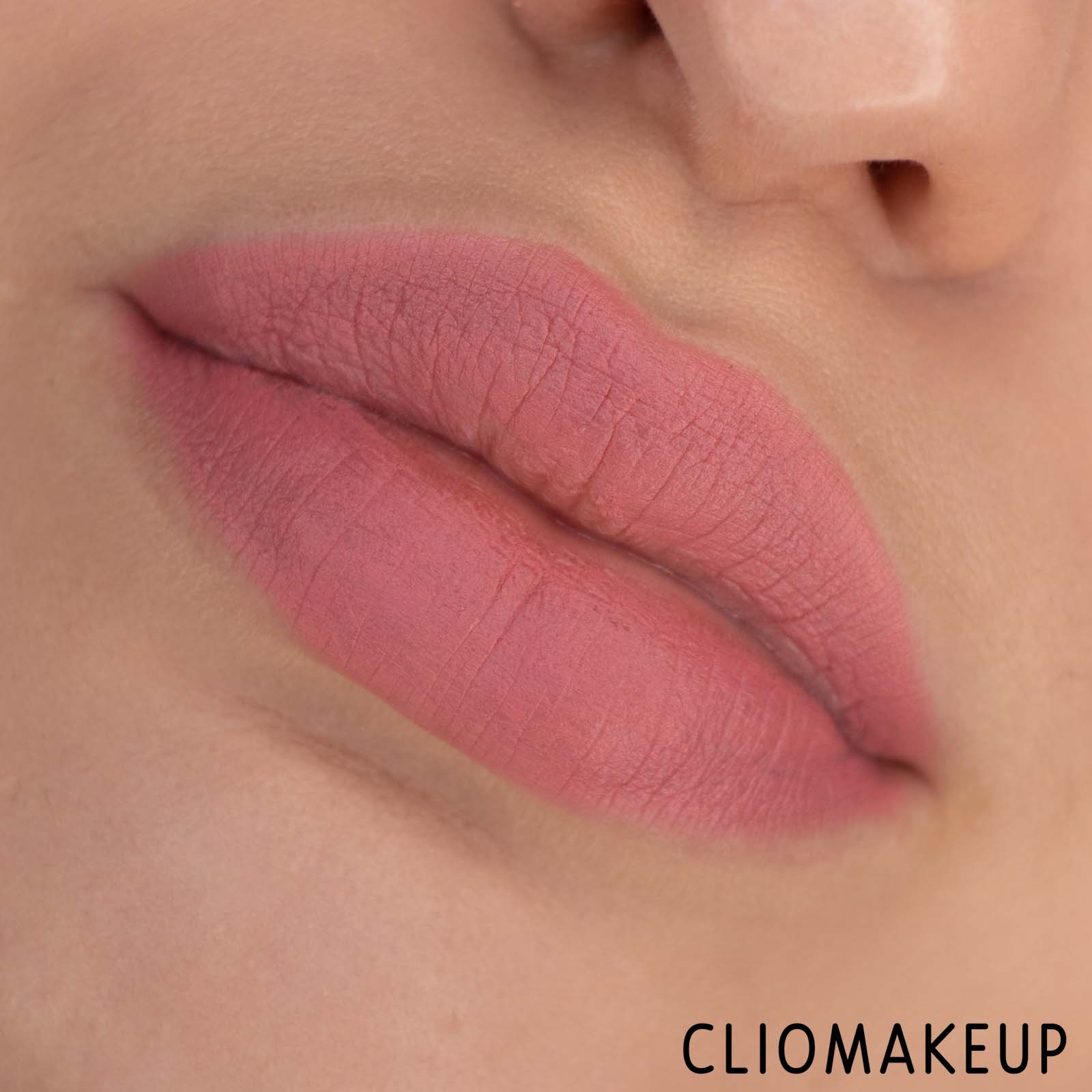 Cliomakeup-Recensione-Matite-Labbra-Revolution-Satin-Kiss-Lip-Liner -13