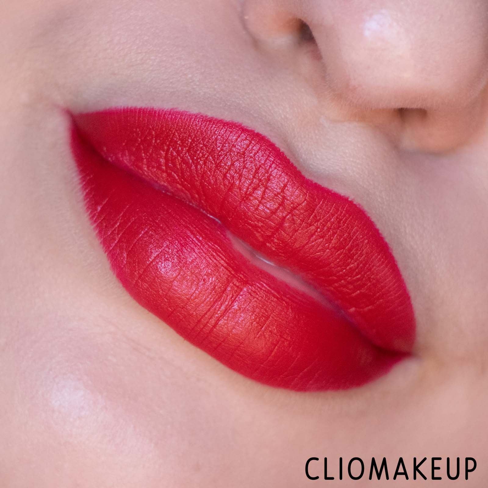 Cliomakeup-Recensione-Matite-Labbra-Revolution-Satin-Kiss-Lip-Liner -14