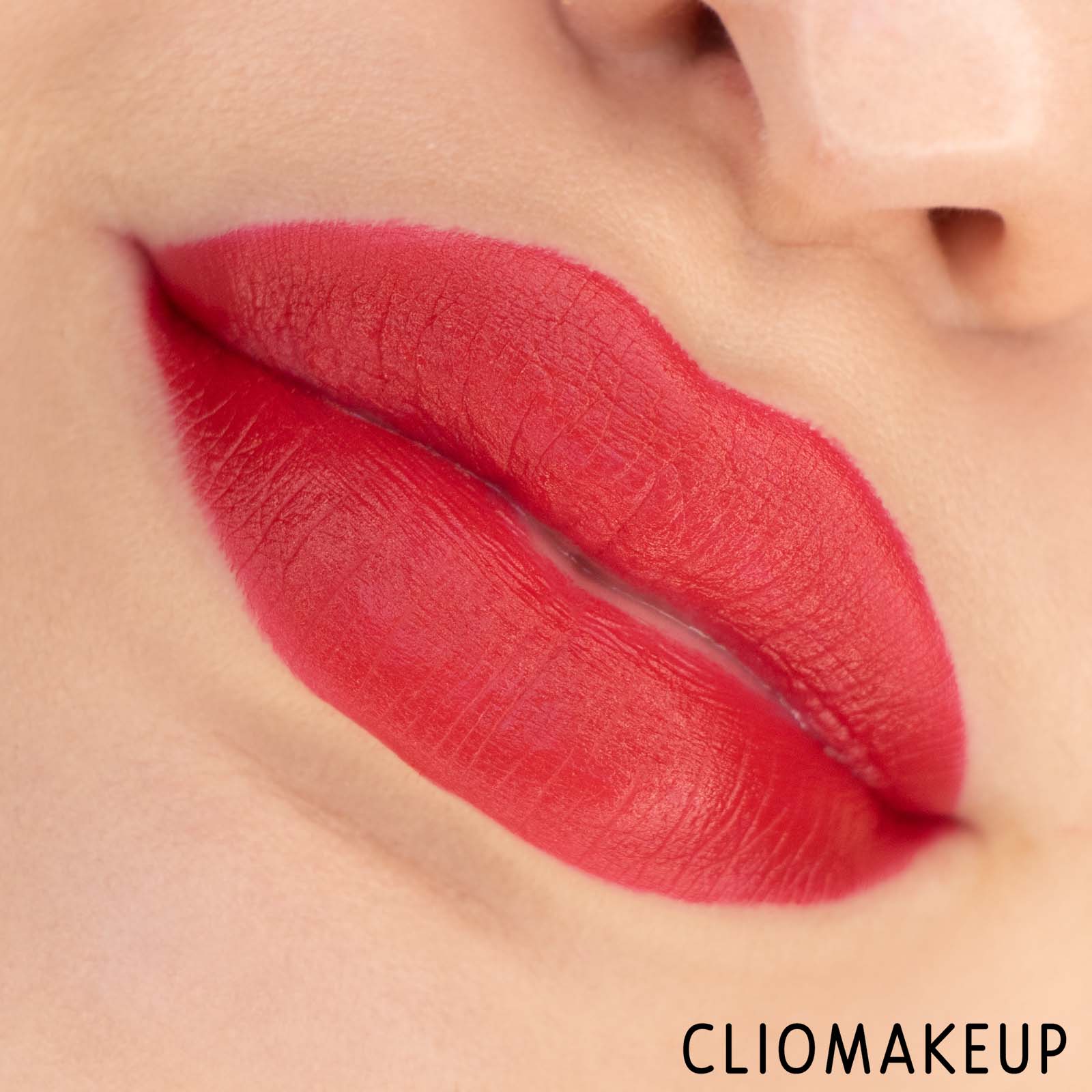 Cliomakeup-Recensione-Matite-Labbra-Revolution-Satin-Kiss-Lip-Liner -15