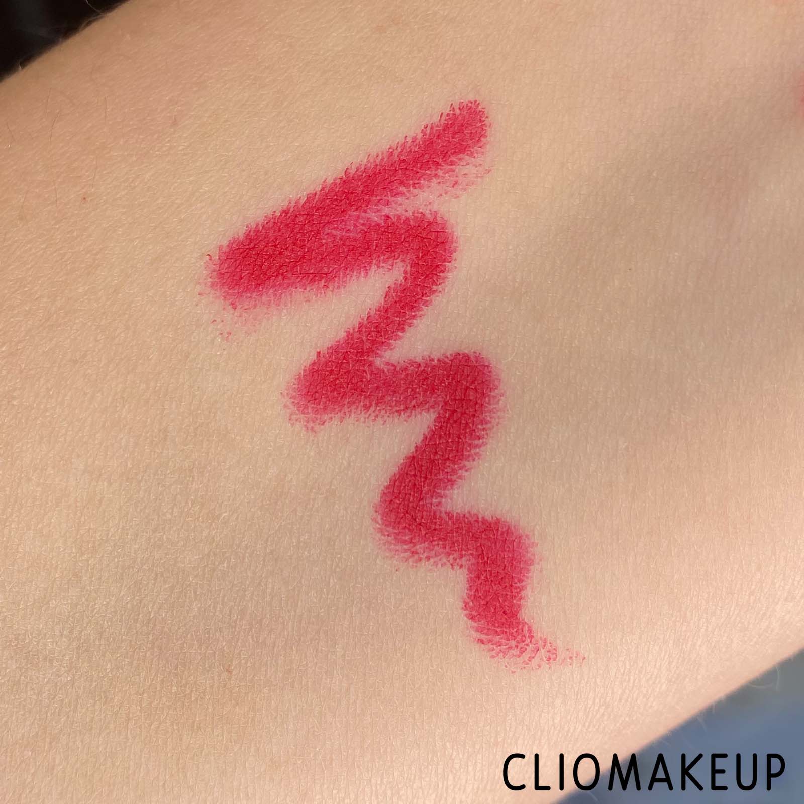 Cliomakeup-Recensione-Matite-Labbra-Revolution-Satin-Kiss-Lip-Liner -9
