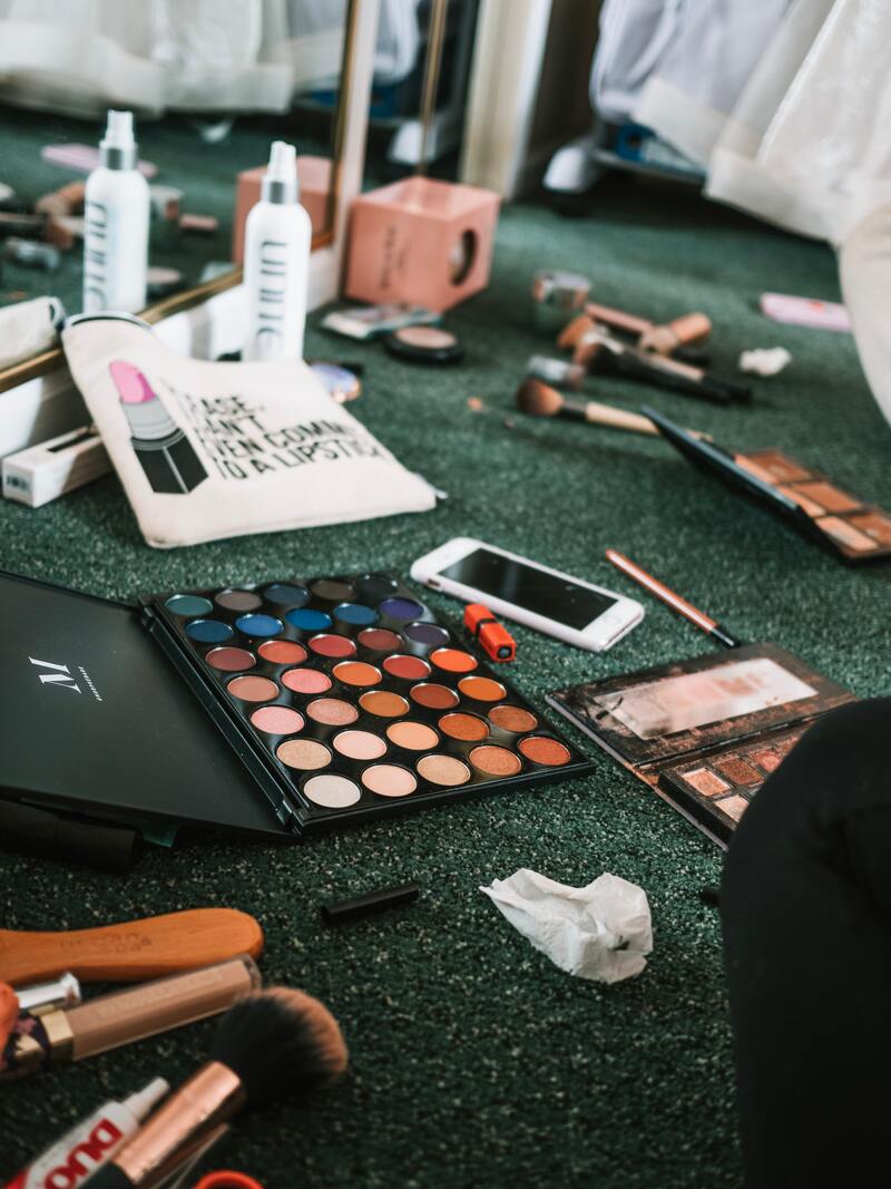 cliomakeup-decluttering-makeup-pavimento