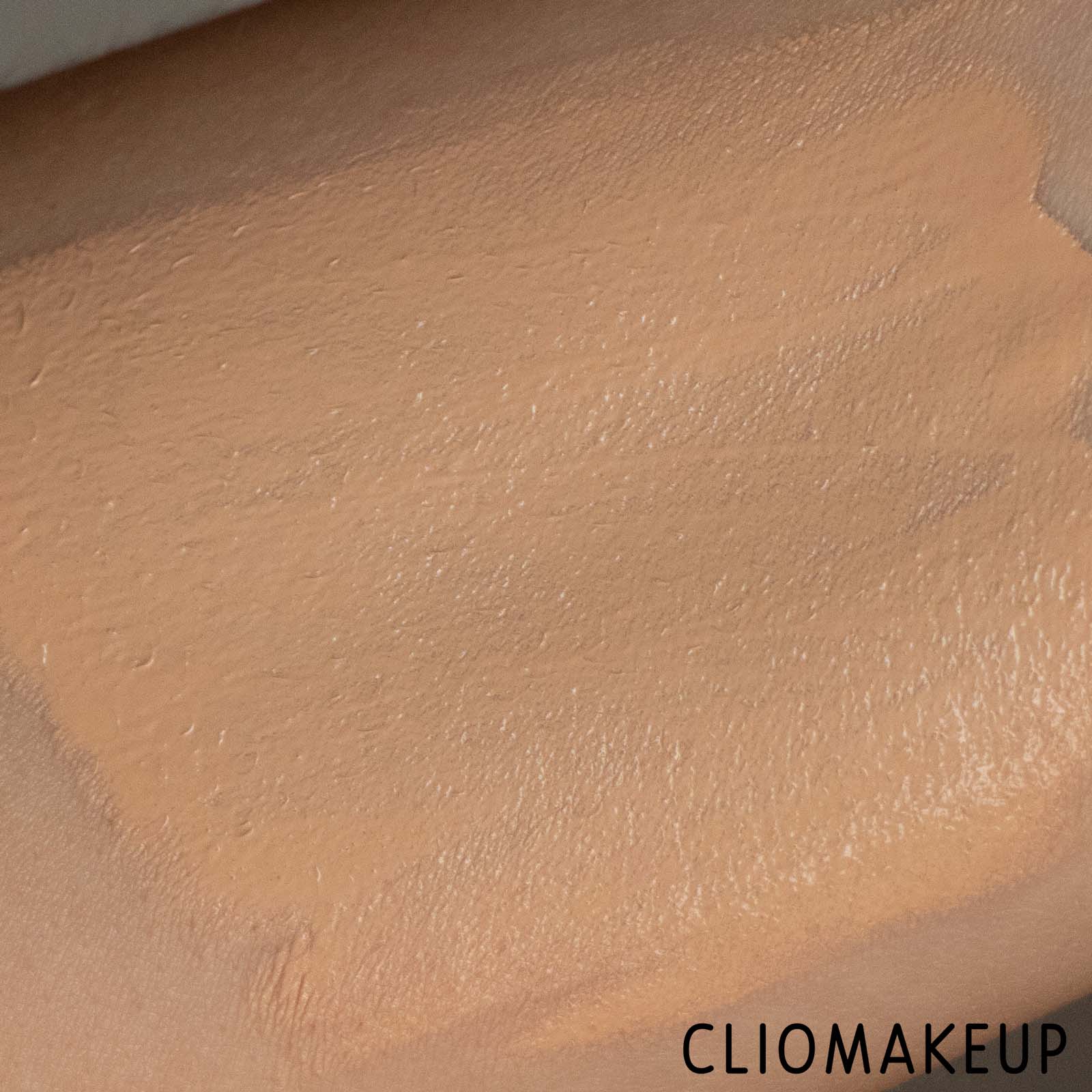 cliomakeup-recensione-fondotinta-MAC-studio-fix-fluid-spf-15-8