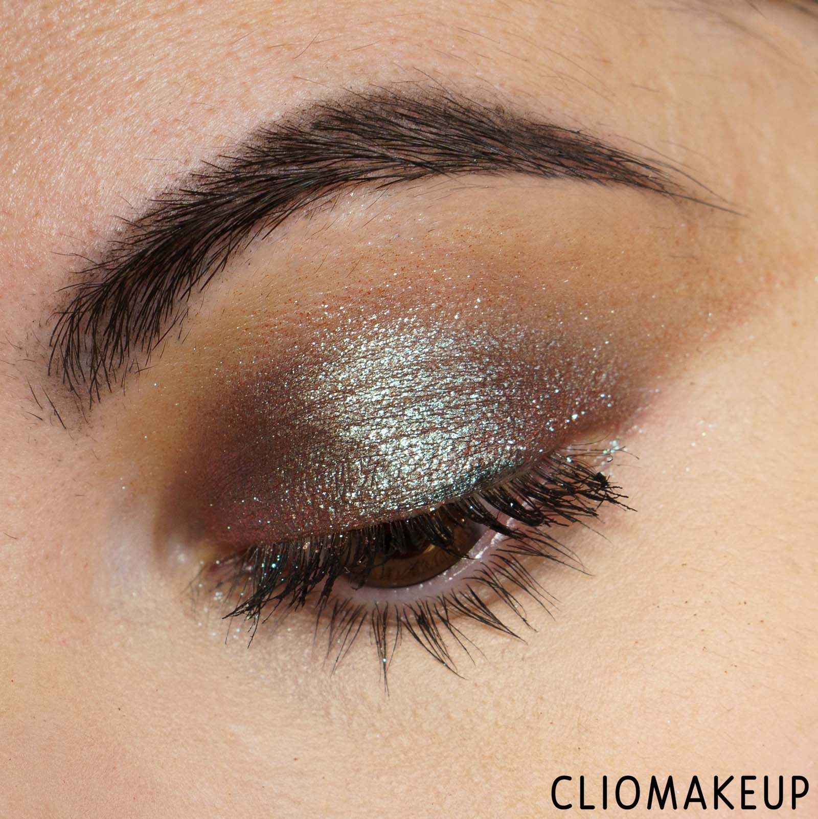cliomakeup-recensione-ombretto-urban-decay-24-7-shadow-moondust-sparkly-eyeshadow-12
