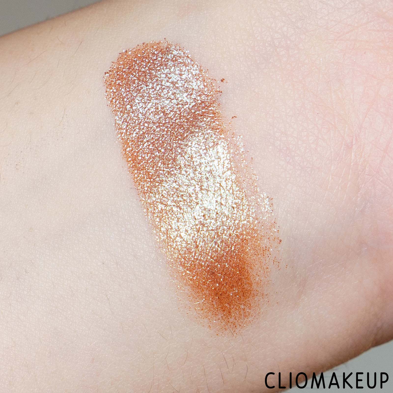 cliomakeup-recensione-ombretto-urban-decay-24-7-shadow-moondust-sparkly-eyeshadow-7