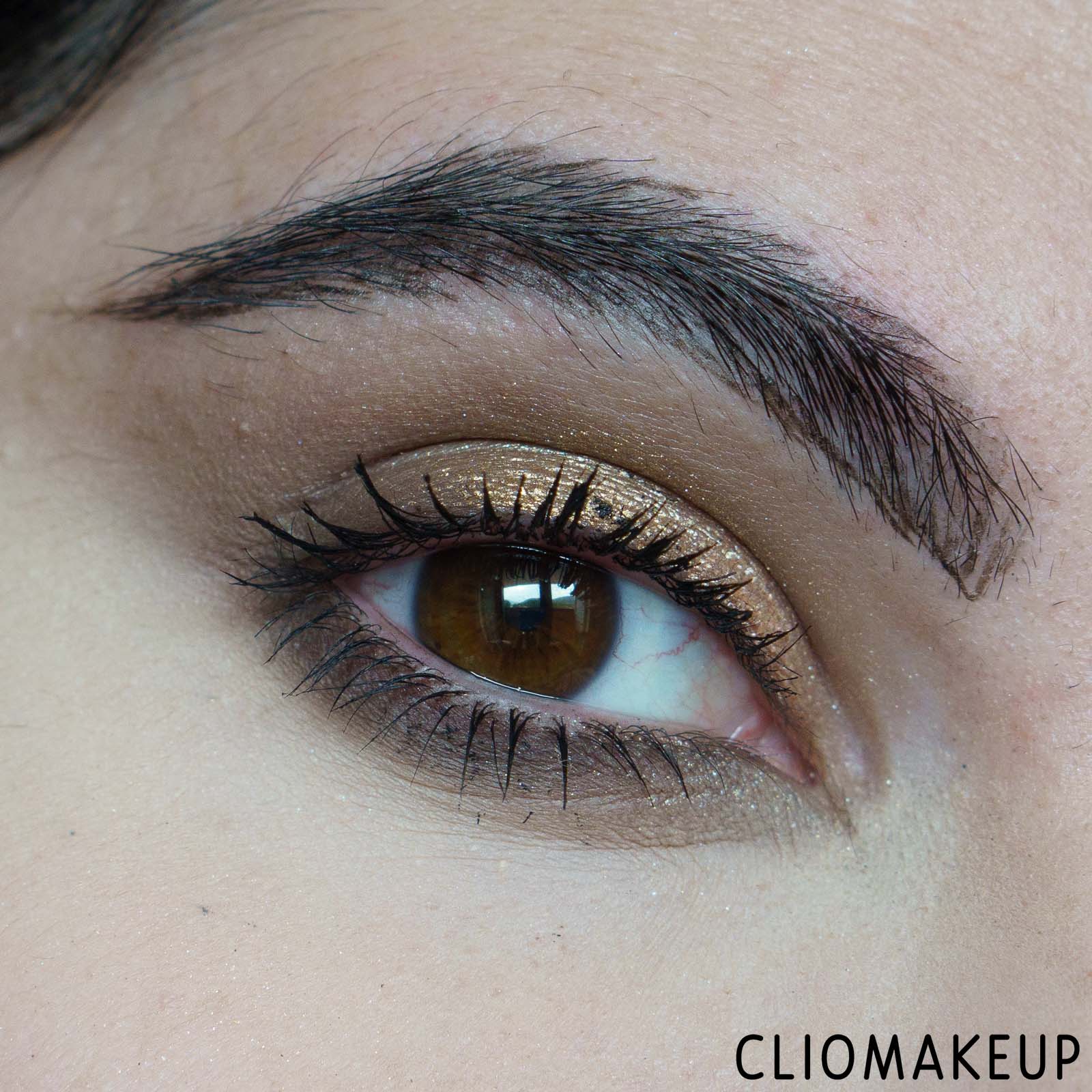 cliomakeup-recensione-palette-revolution-forever-flawless-timeless-fantasy-shadow-palette-13