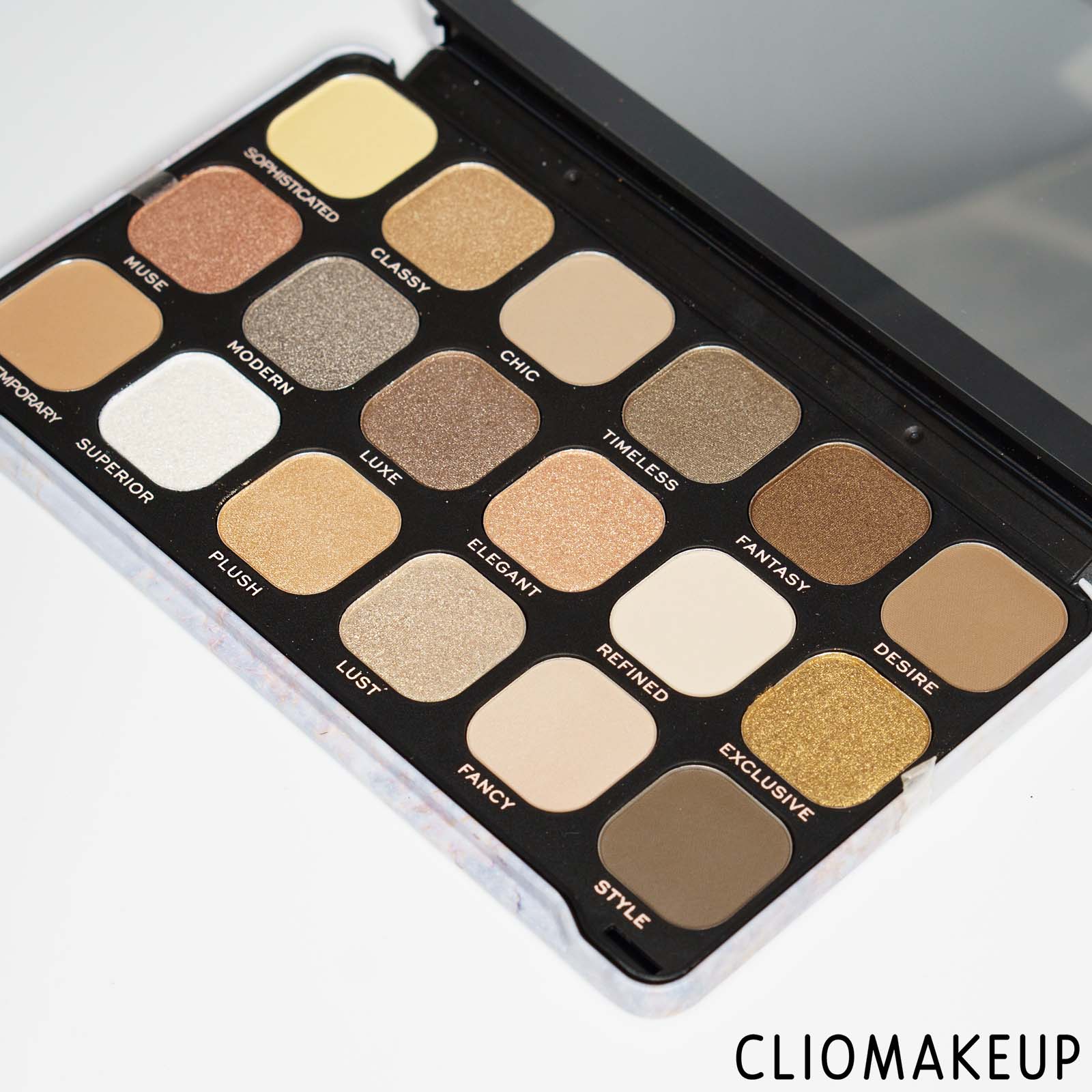 cliomakeup-recensione-palette-revolution-forever-flawless-timeless-fantasy-shadow-palette-4