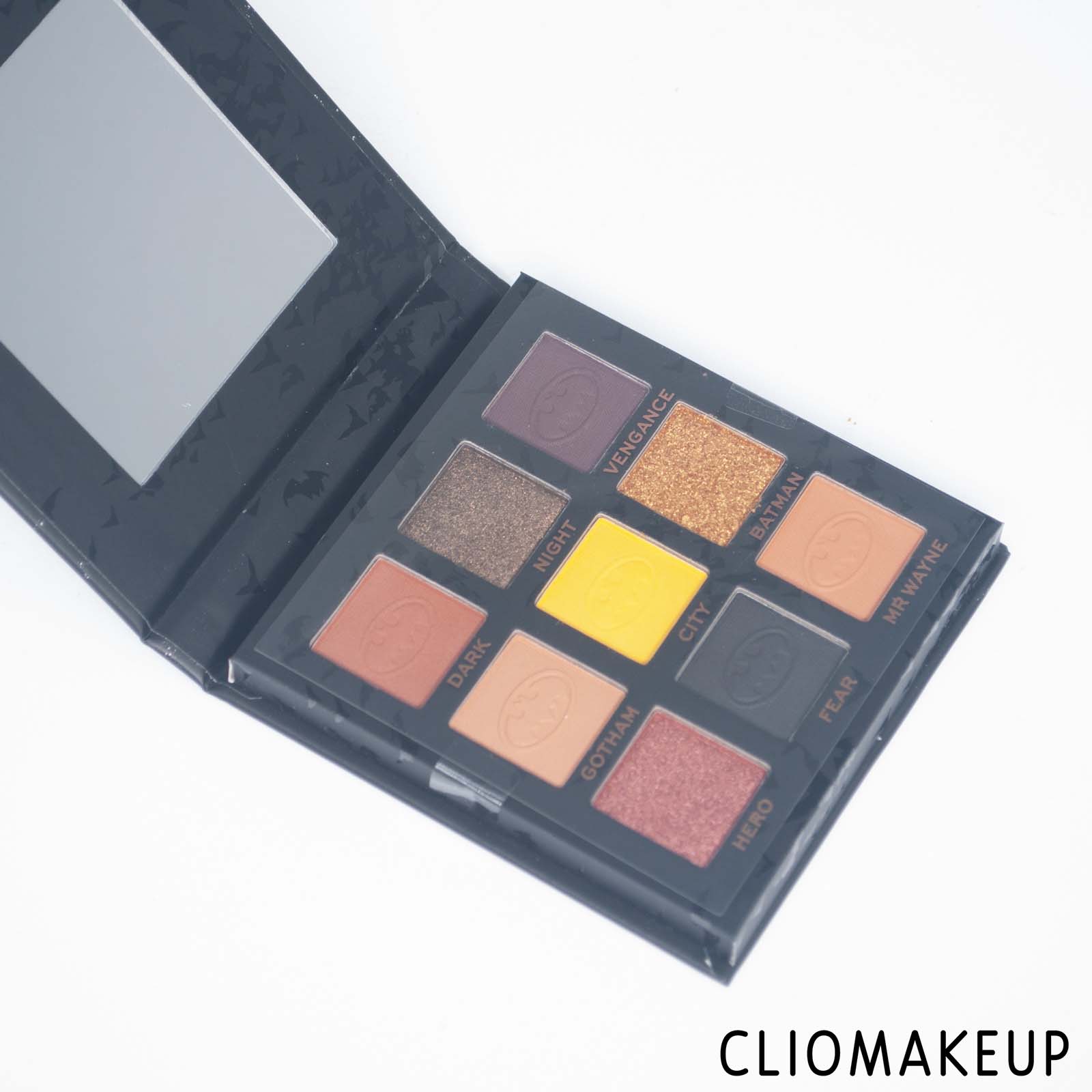 cliomakeup-recensione-palette-revolution-x-batman-shadow-palette-4