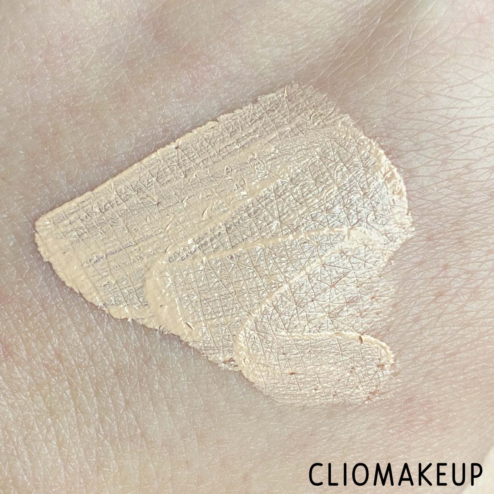 Cliomakeup-Recensione-Correttore-Kiko-Precious-Rituals-Hydrating-Vegan-Concealer -6